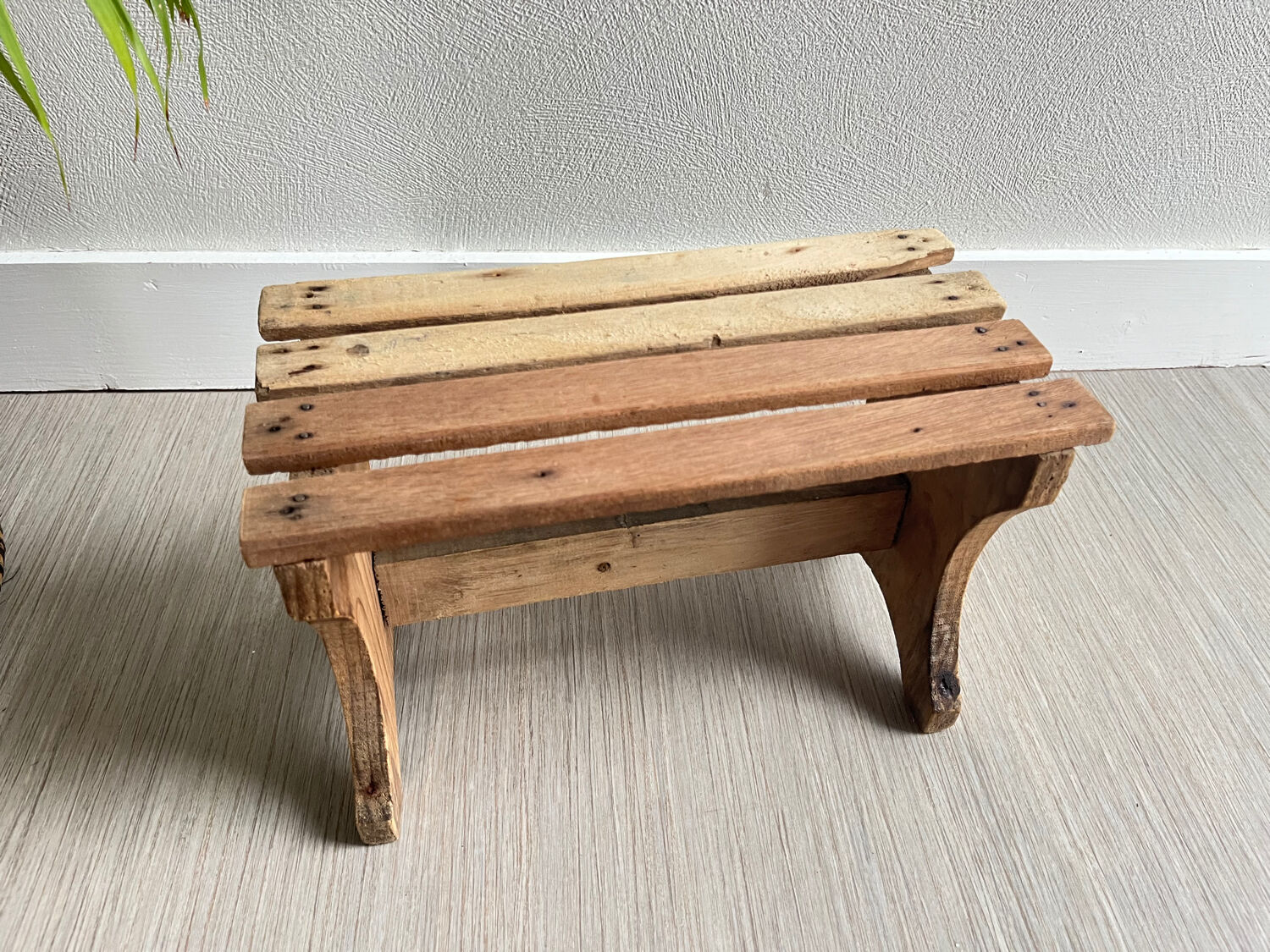 Small bench / wooden stool