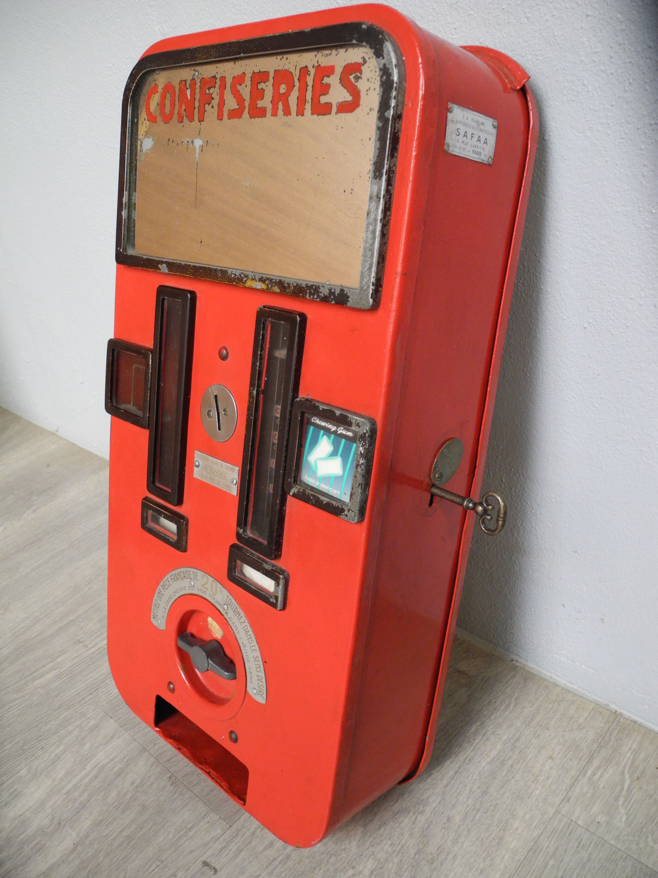 Distributor of vintage candy year 1960/1970