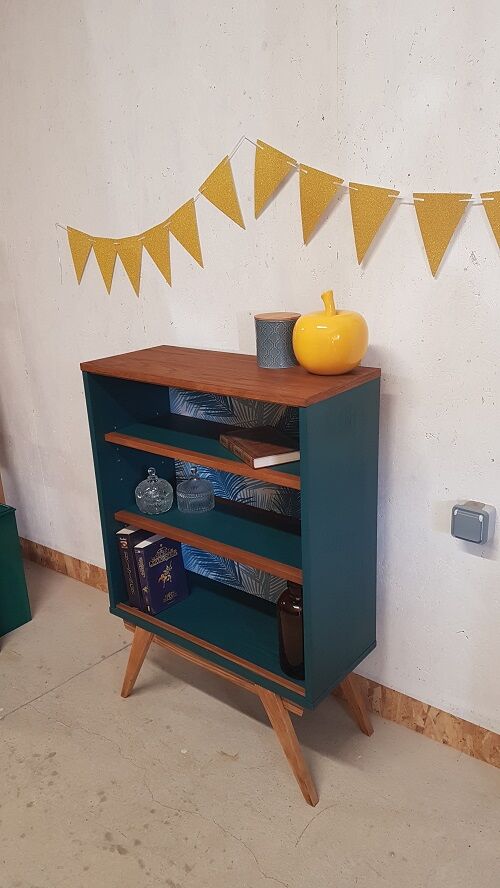 Bookcase vintage feet compass