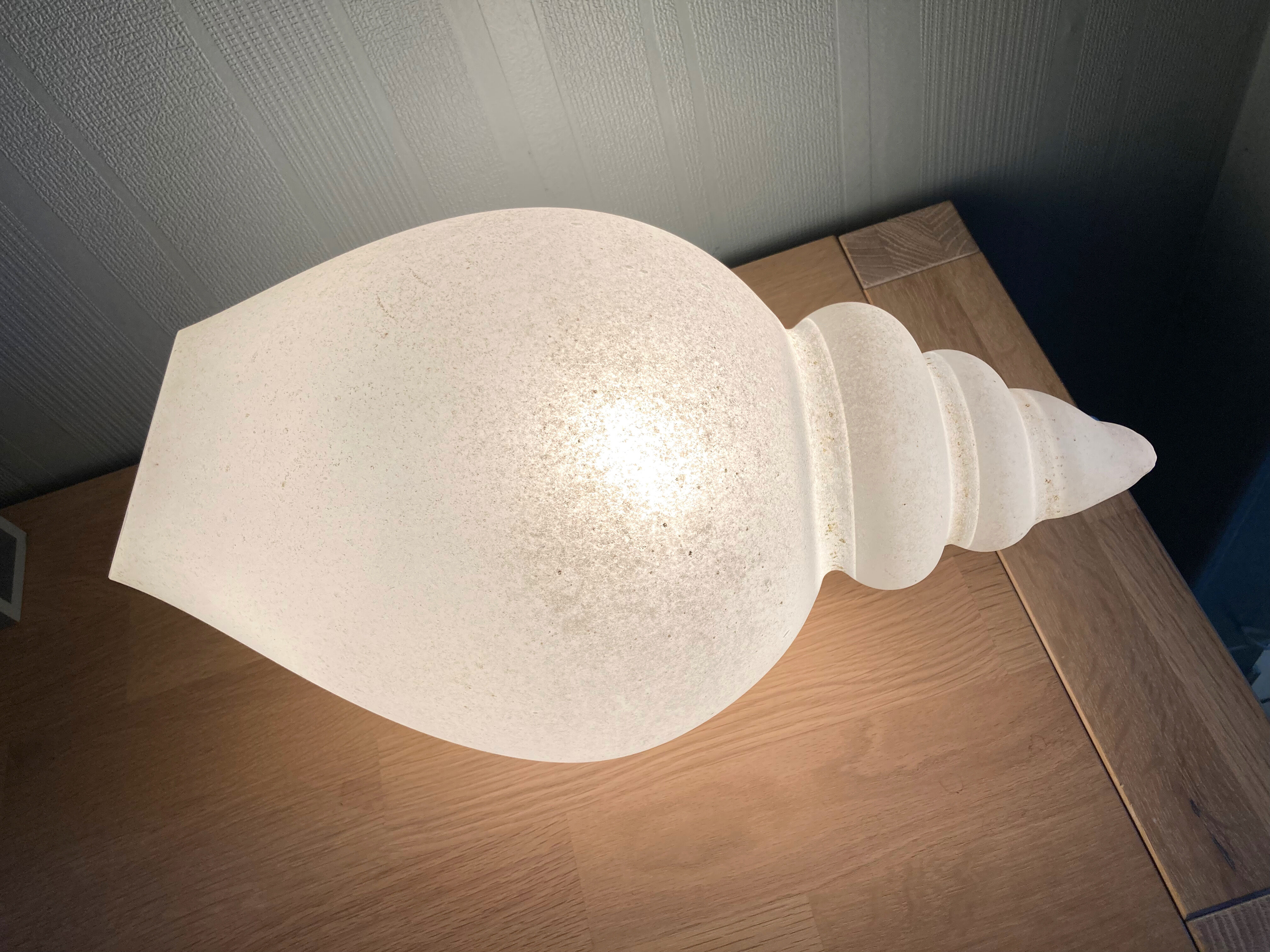 Glass shell lamp