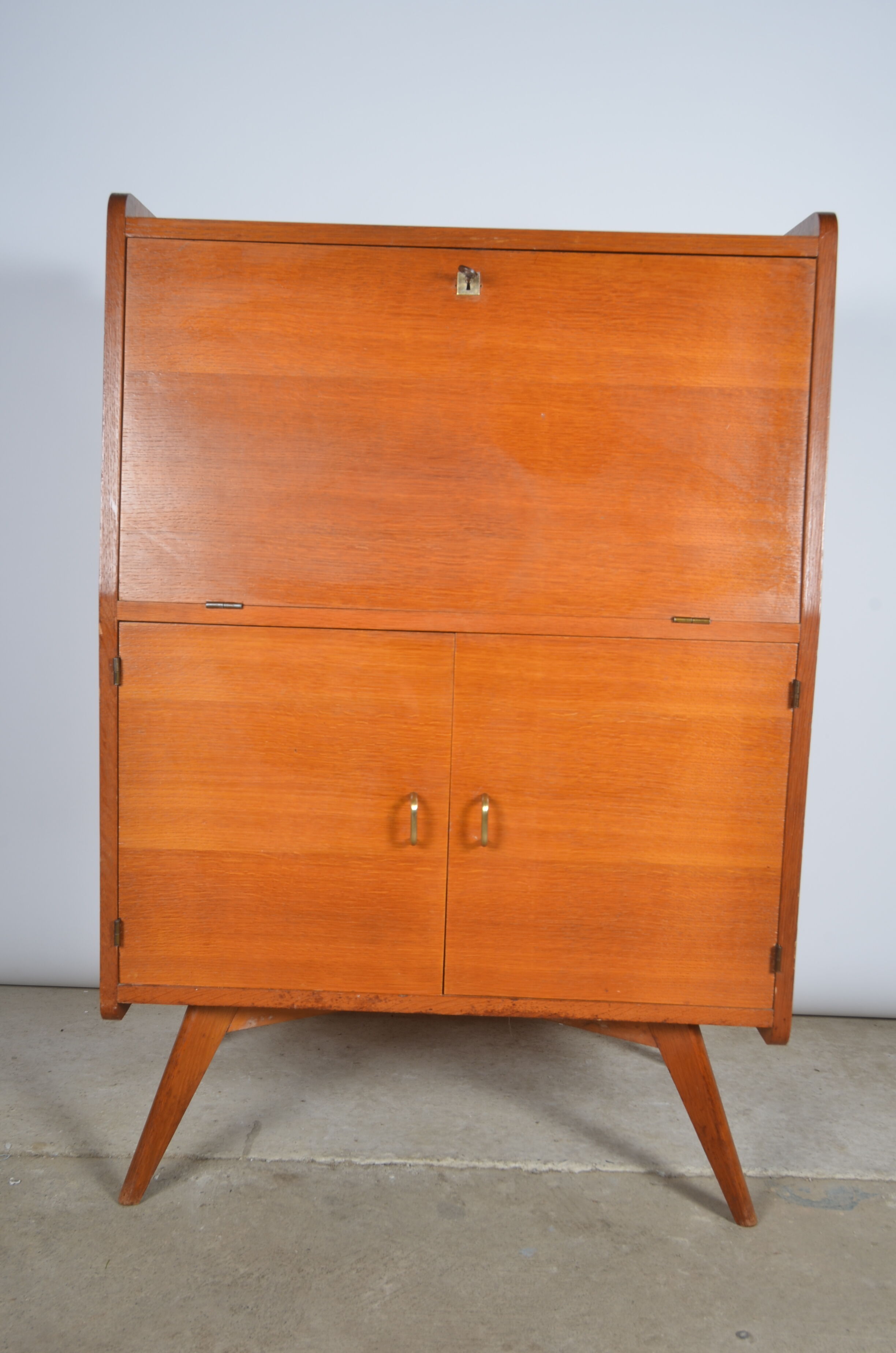 Secretary feet compass 1960