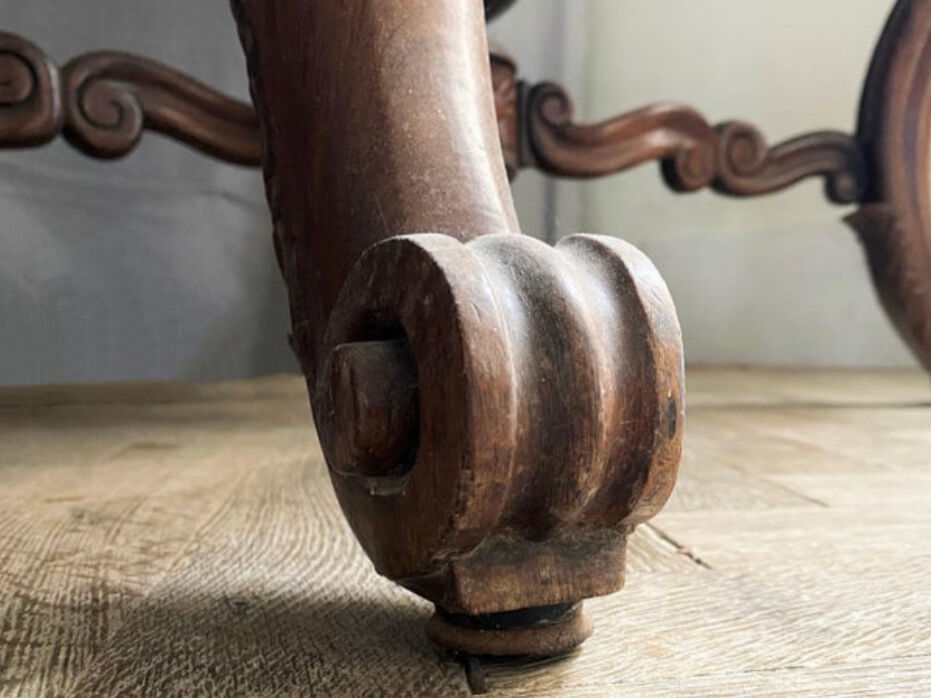 Oval table of Napoleon III period Late nineteenth century