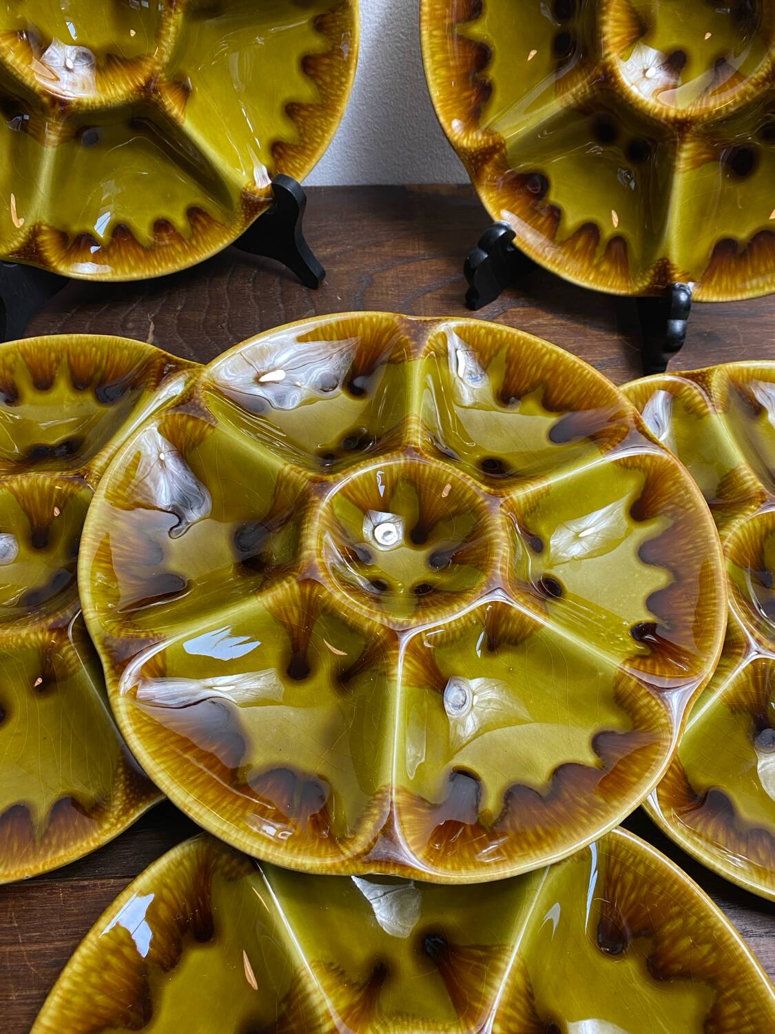 Oyster plates, set of six, earthenware, Gien