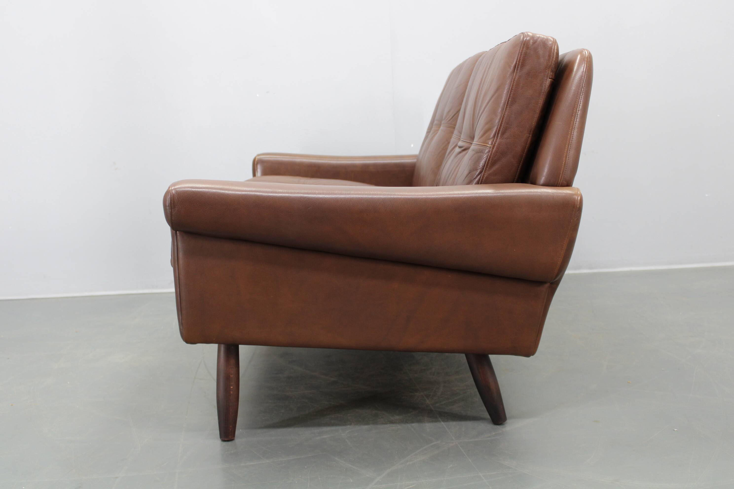 Mid-century Danish two-seat leather sofa by Svend Skipper, 1960s