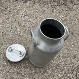 Milk pot