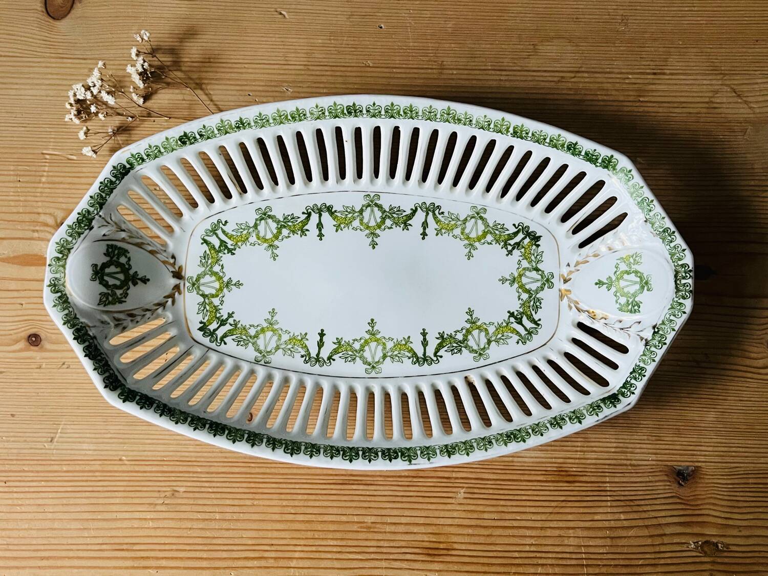 Openwork earthenware basket