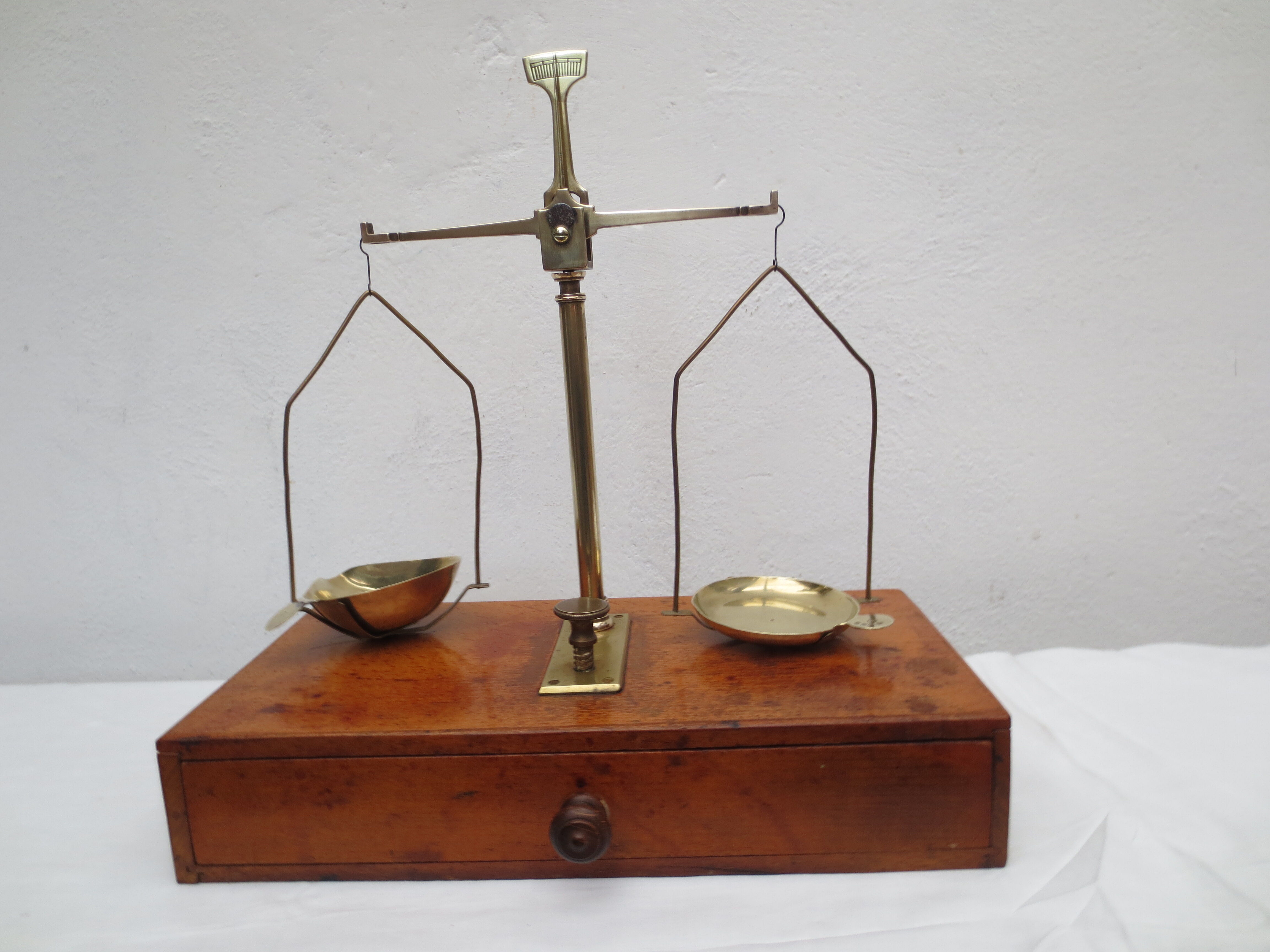 Precision scale testut