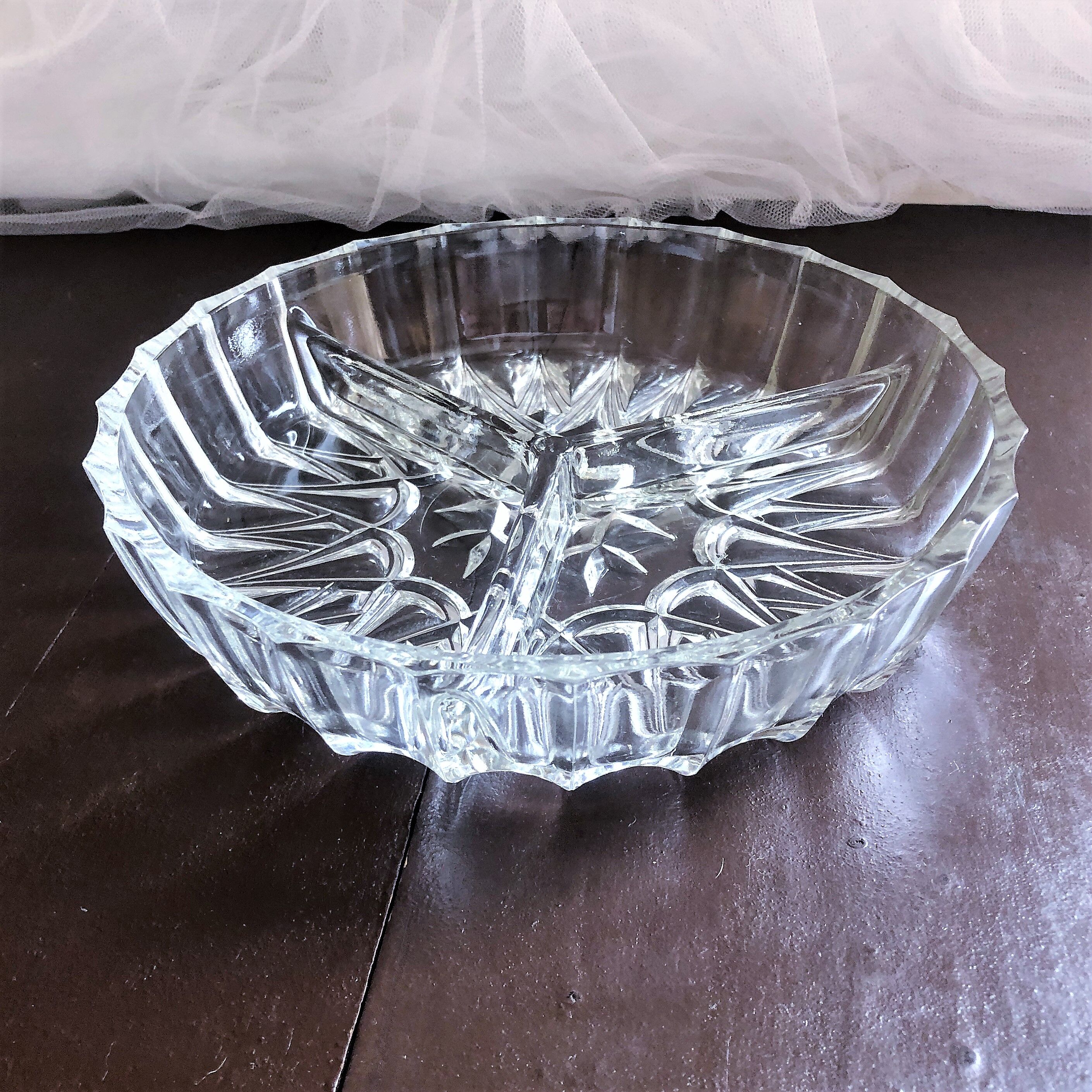 Serving dish called "beggar" vintage cut glass