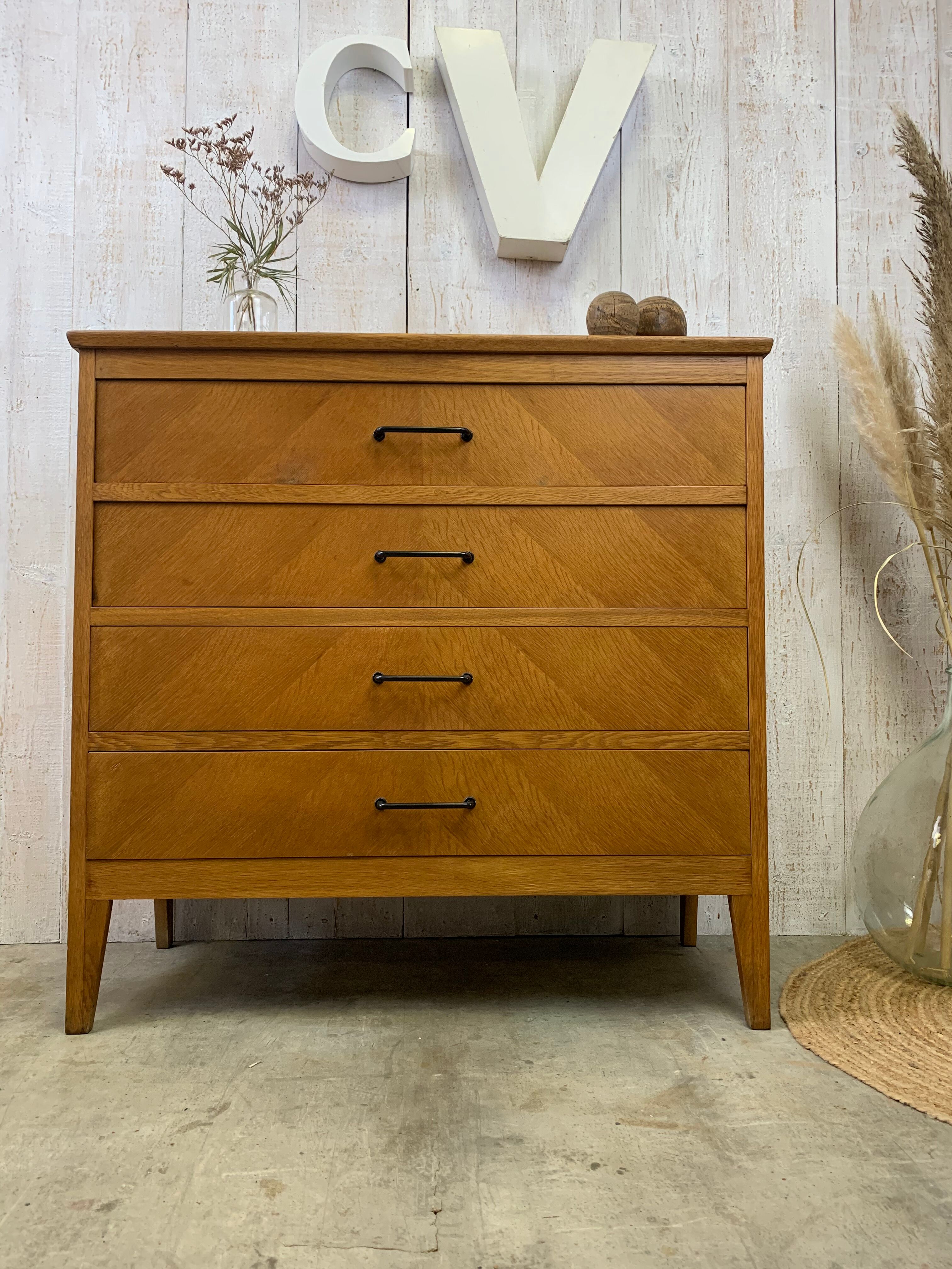 Vintage chest of drawers