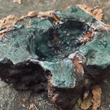 Empty pocket/ashtray in enamelled lava
