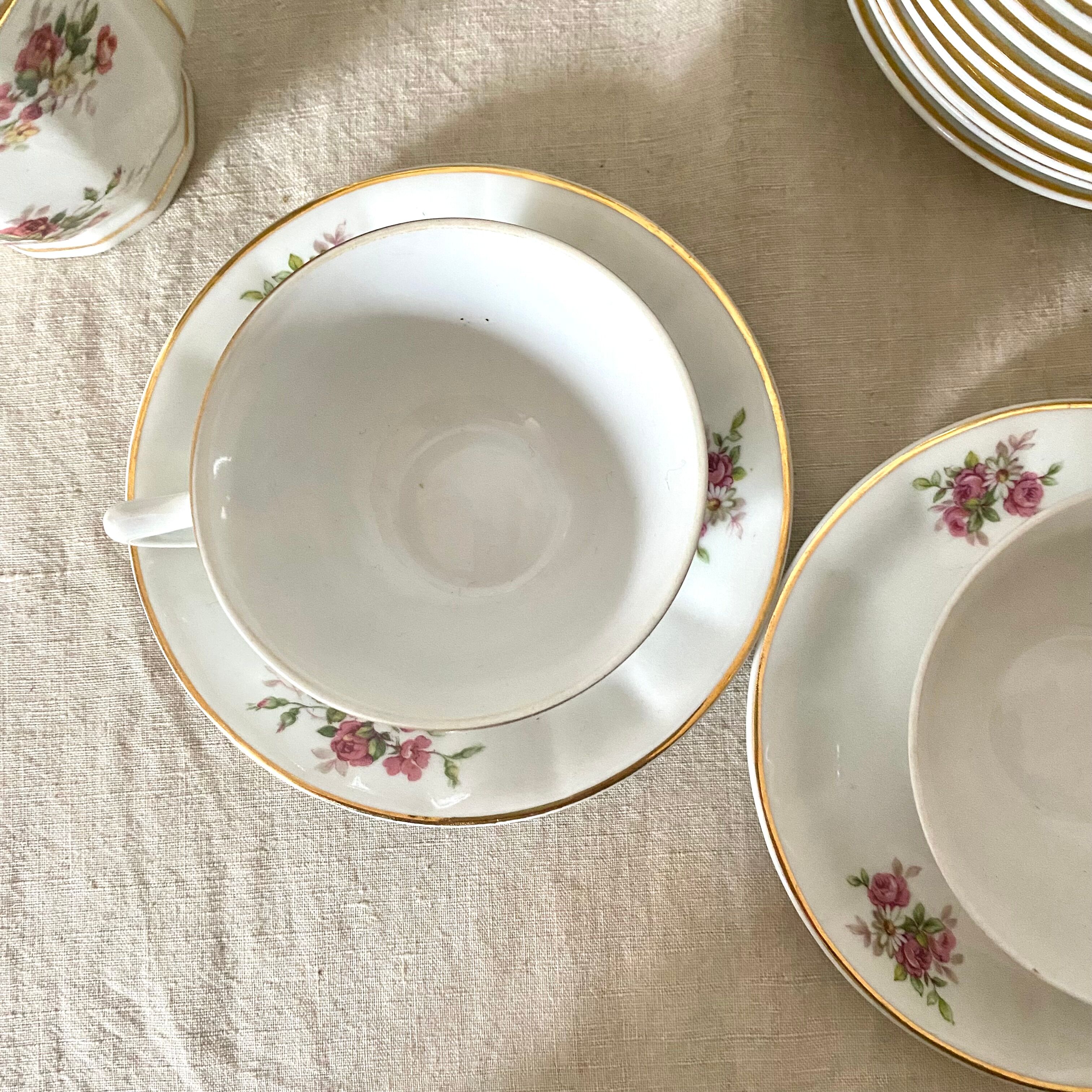 Antique tea set in Chauvigny porcelain