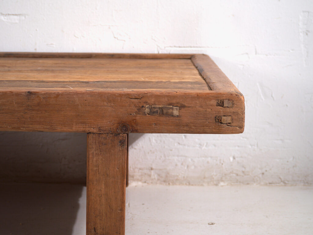 Kang table, antique pine wood – China, circa 1930