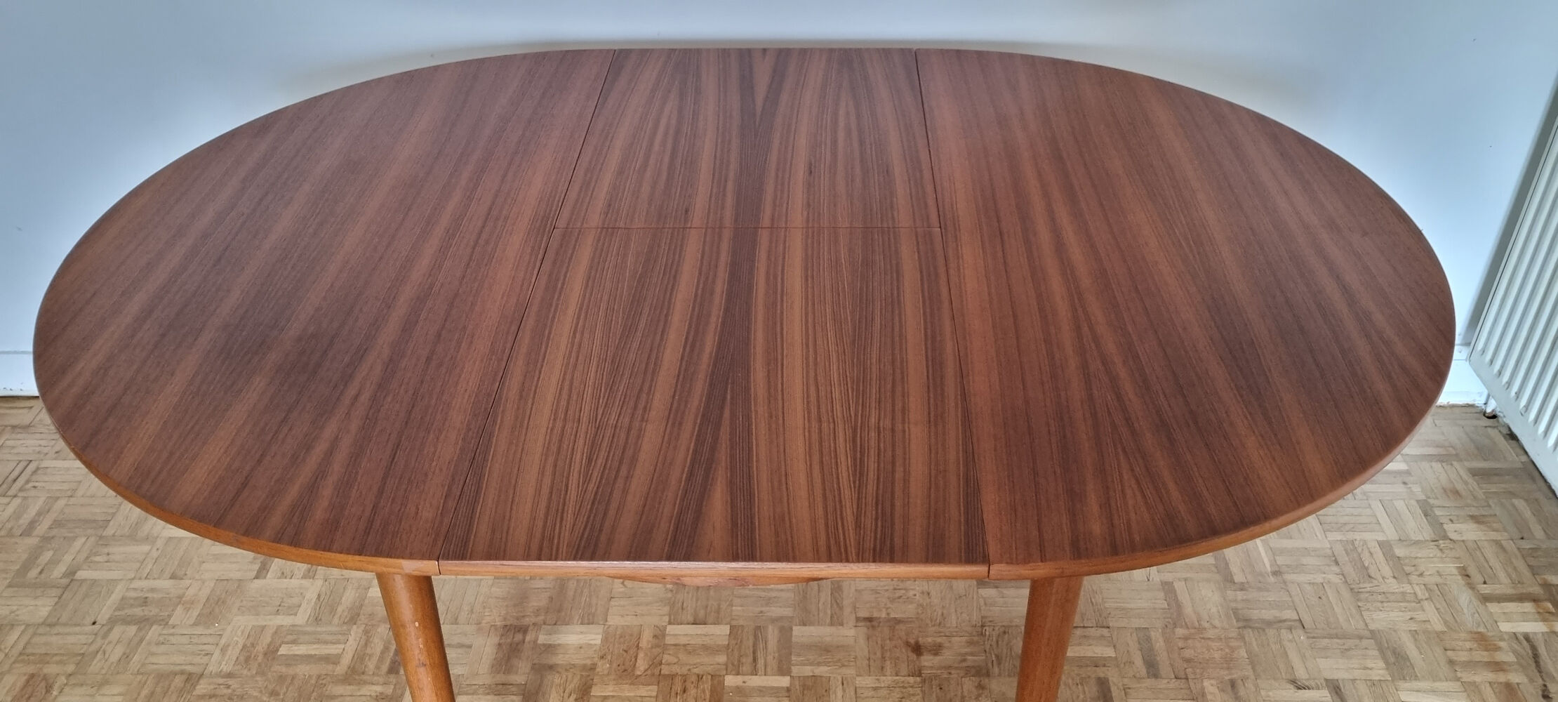Round teak dining table, extendable, Scandinavian, vintage, 60s