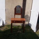 Toilet table