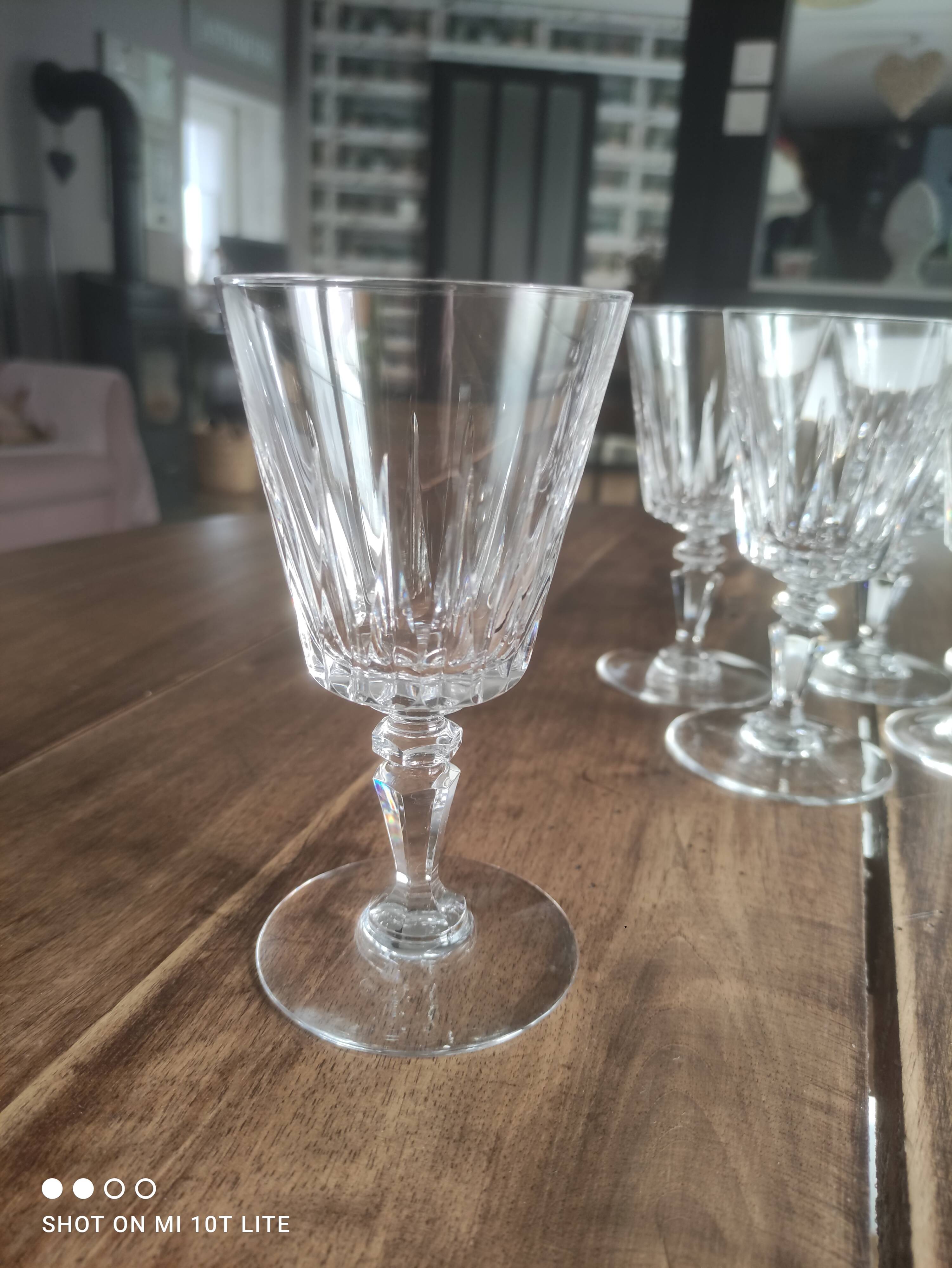 Set of 12 white wine glasses in chiseled crystal