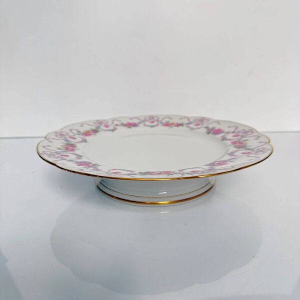 Plat à gâteaux en porcelaine de Limoges à guirlandes florales et rubans, ''Vieux Bernardaud'' D&C (Delinières & Cie), fin XIXe siècle