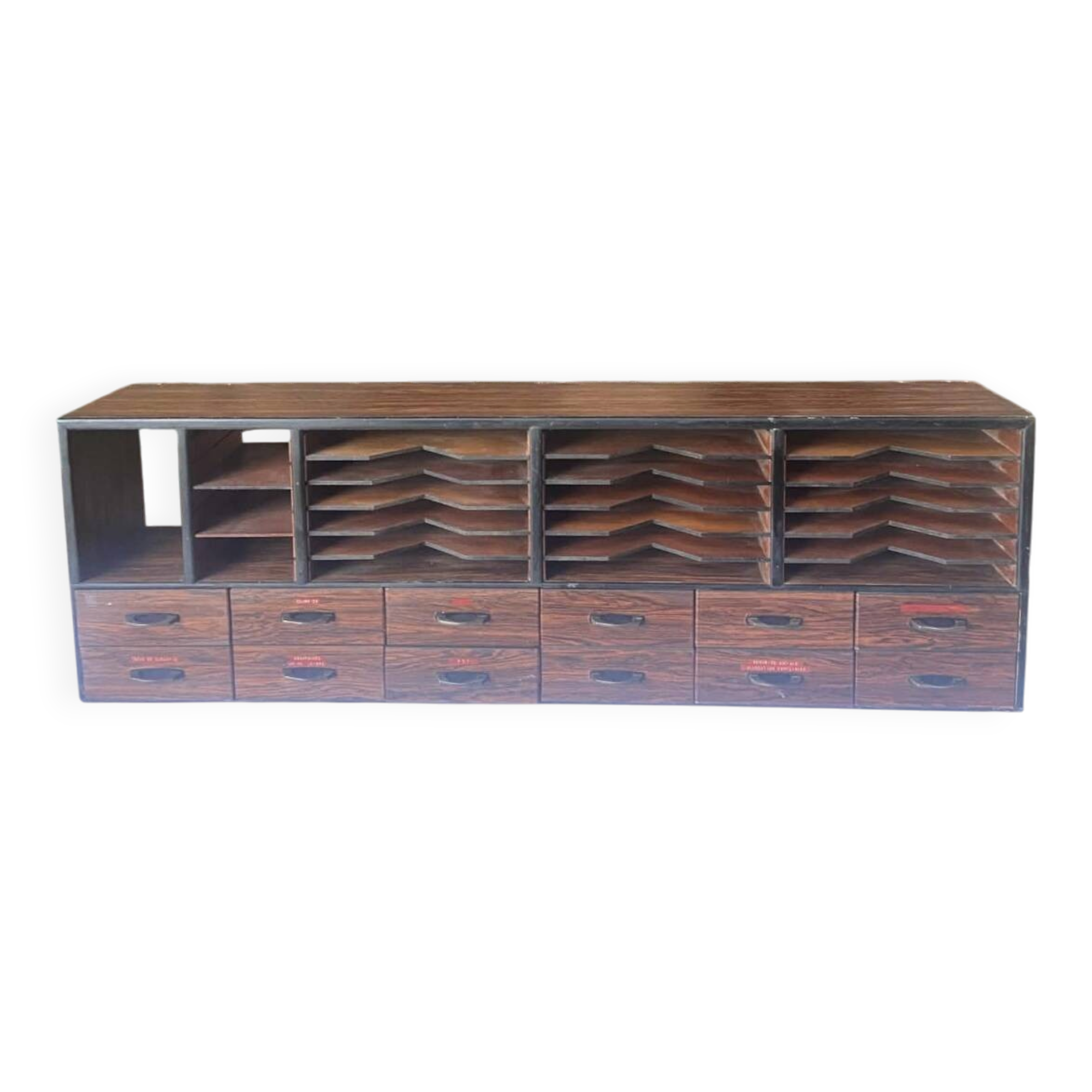 Workshop furniture with compartments and drawers