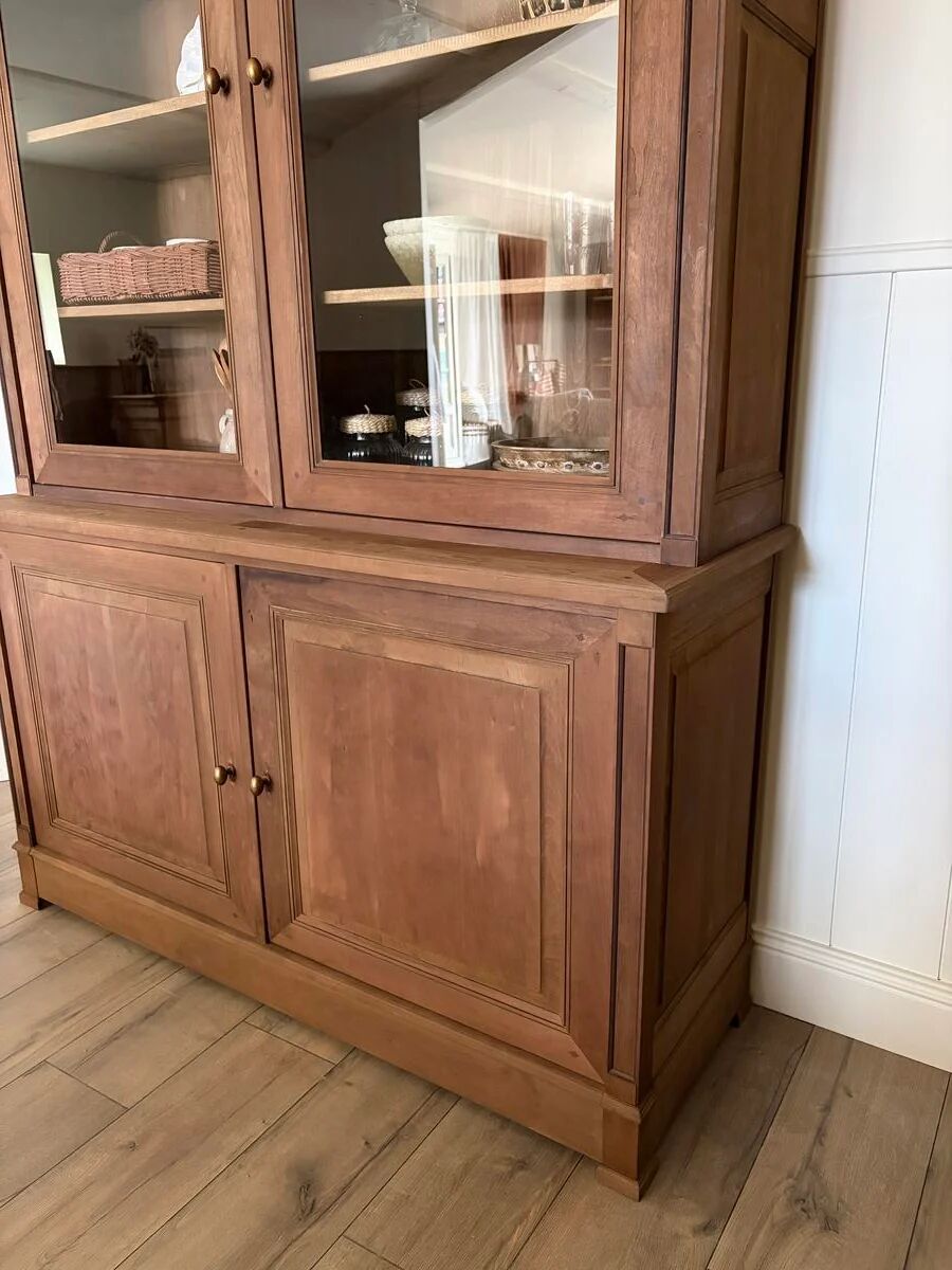 Grand vaisselier en bois foncé