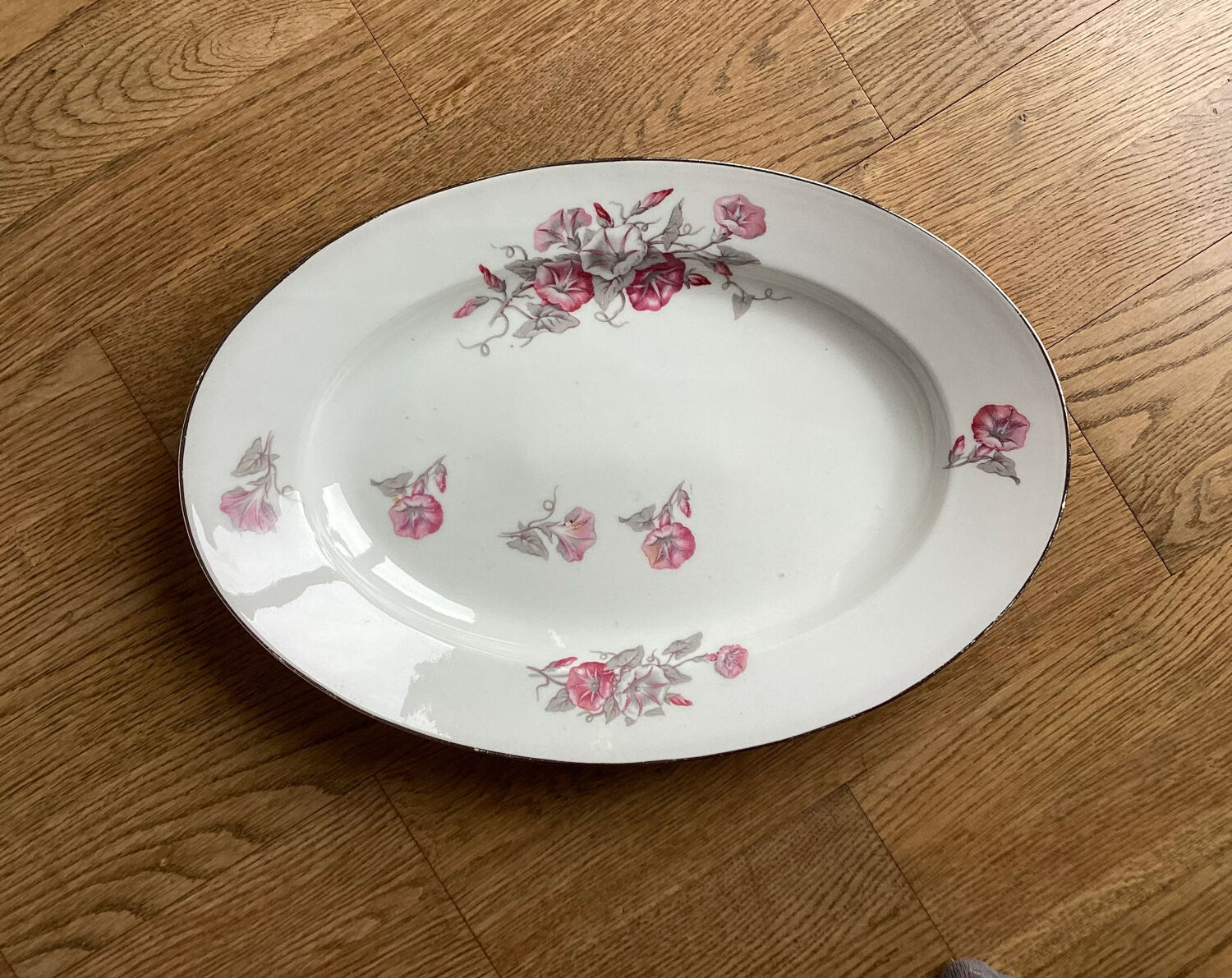 Old oval serving dish L.J. Cie Vierzon