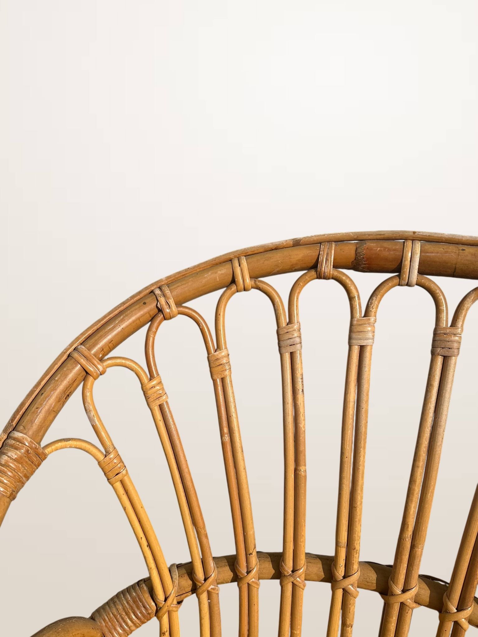Basket chair in rattan