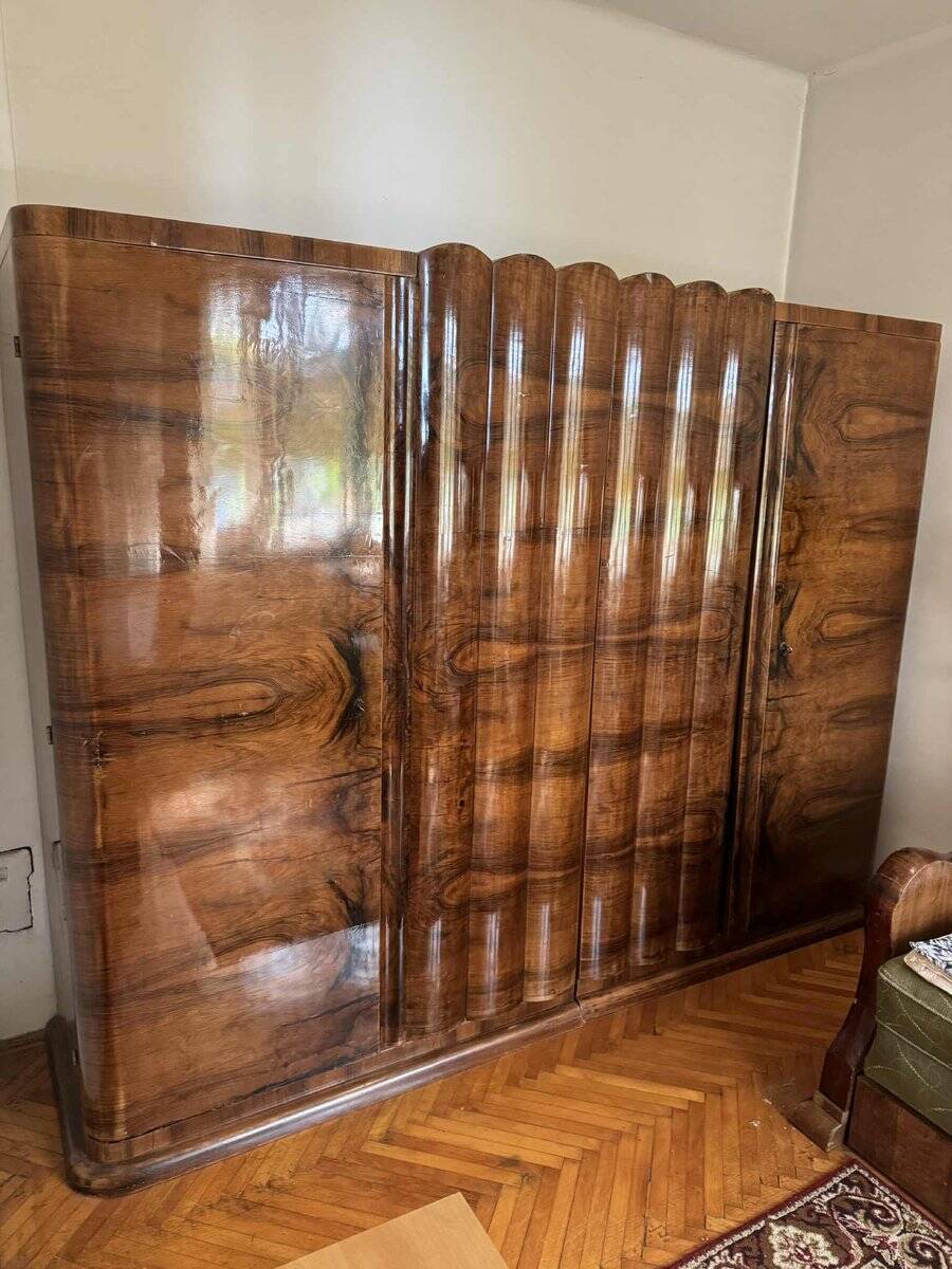 Art Deco walnut wardrobe, Central Europe, 1930s