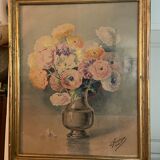 Vintage flower bouquet table