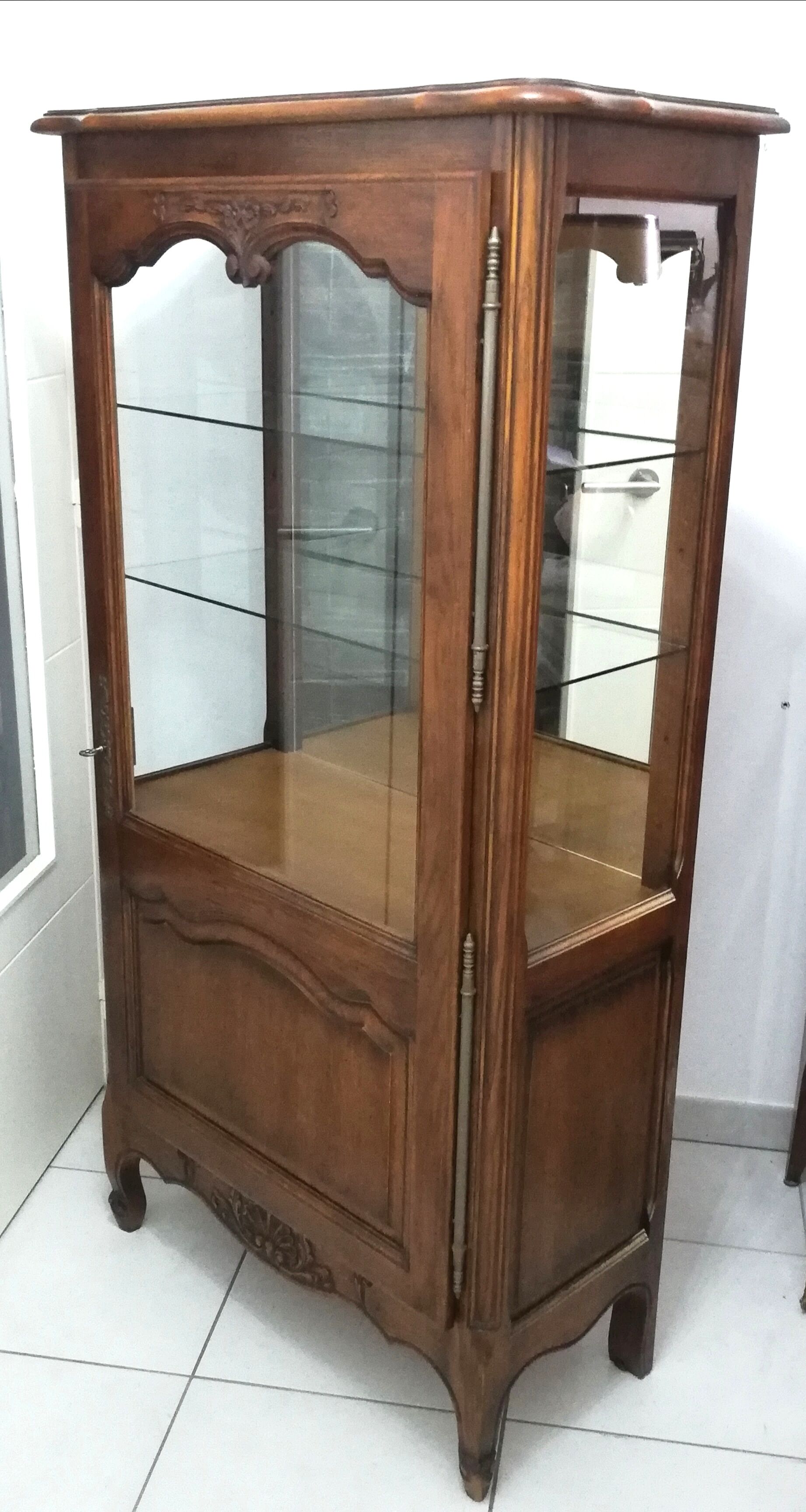 Louis xv style showcase or silversmith