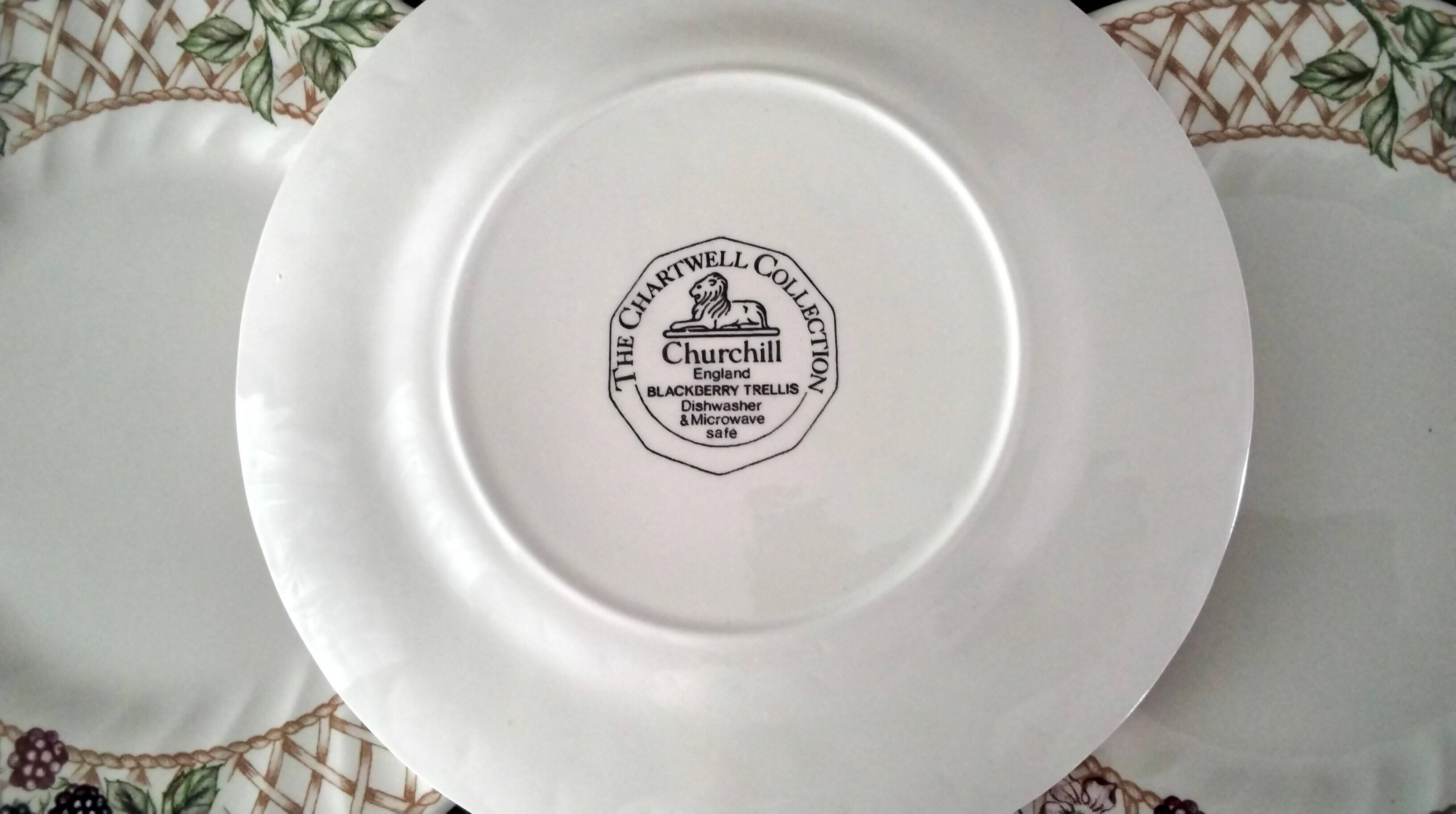 6 dessert plates in Churchill porcelain, model "Blackberry Trellis"