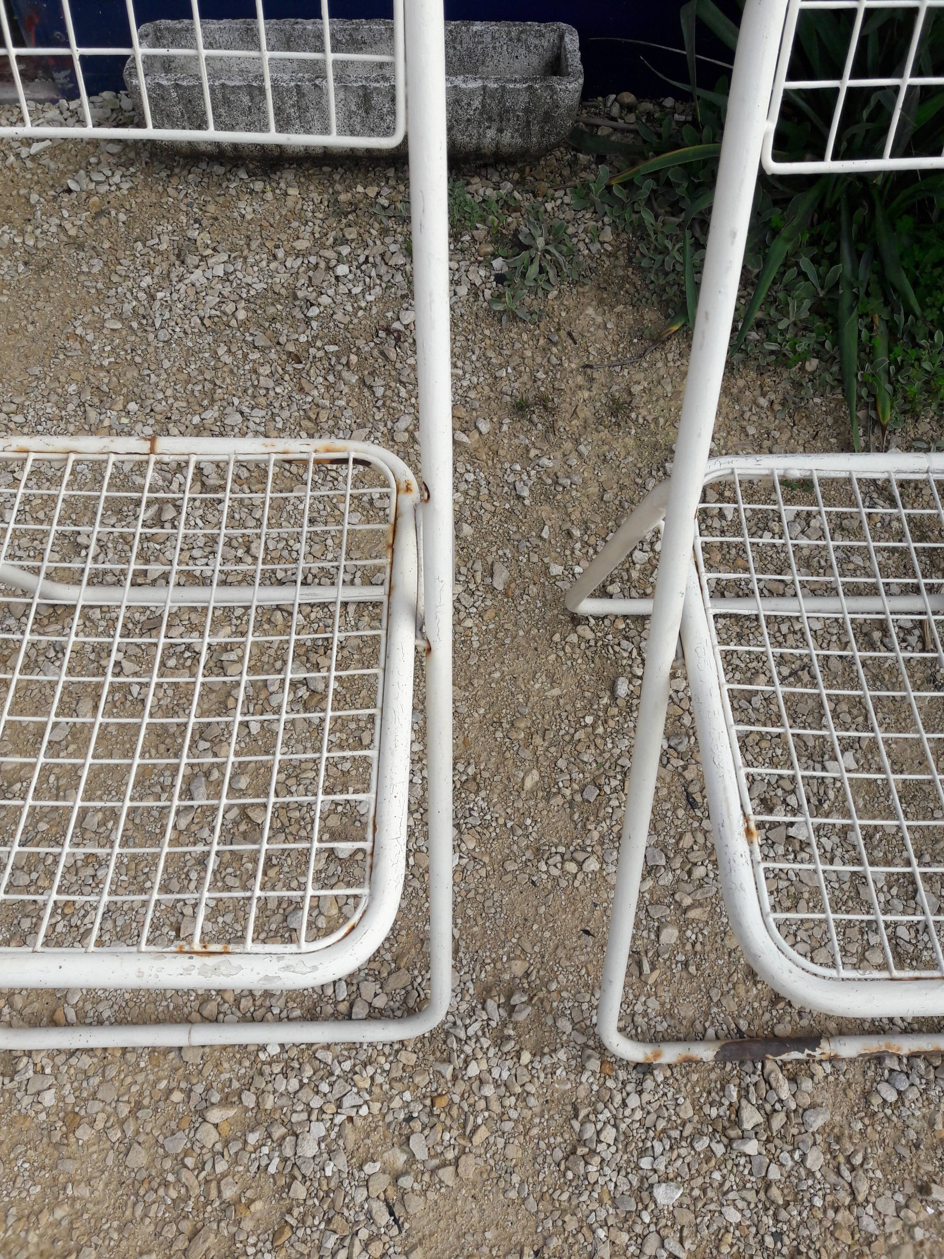 Lot de 4 chaises en métal peint