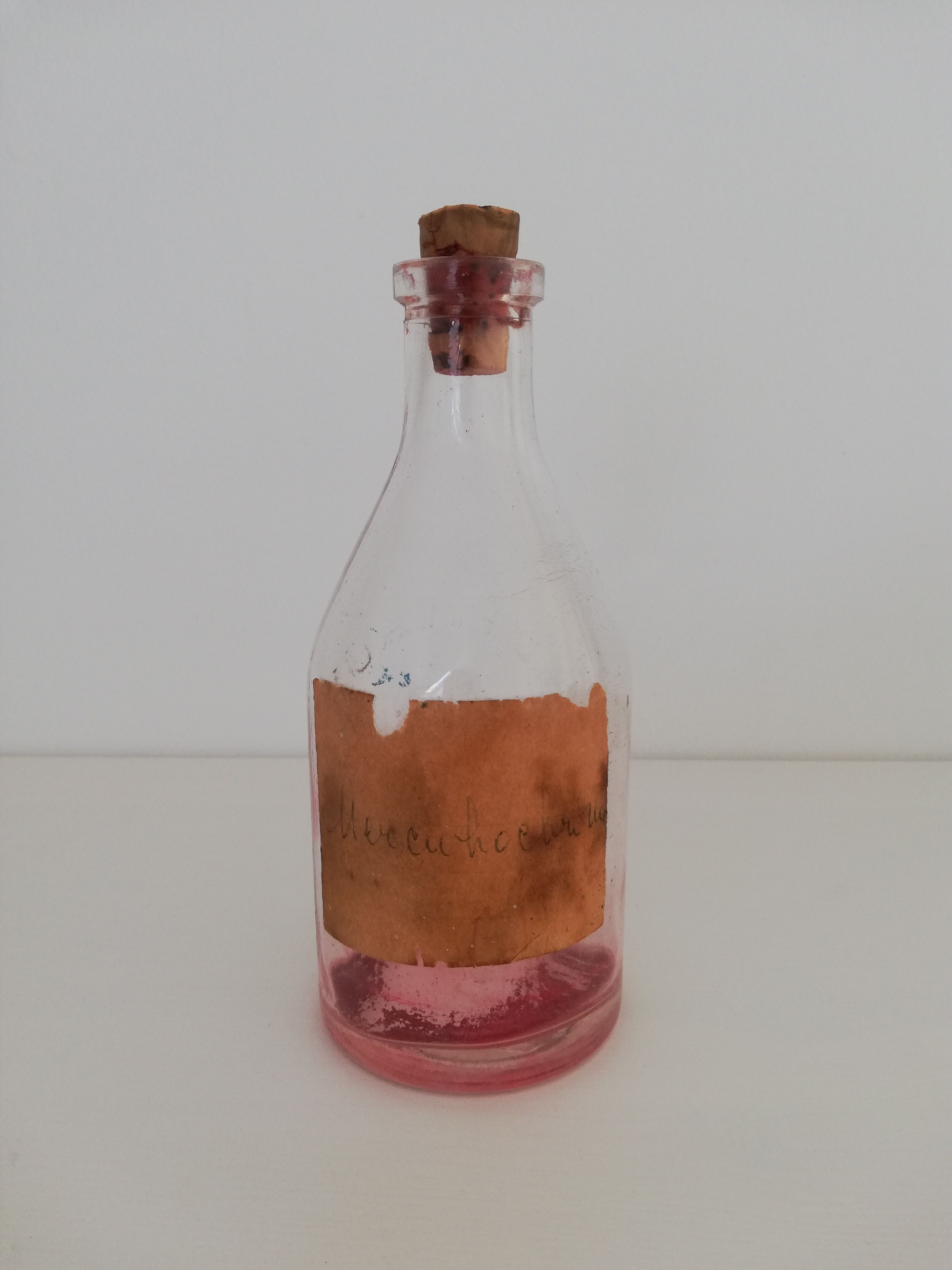 Bottle from the hospitals of Paris