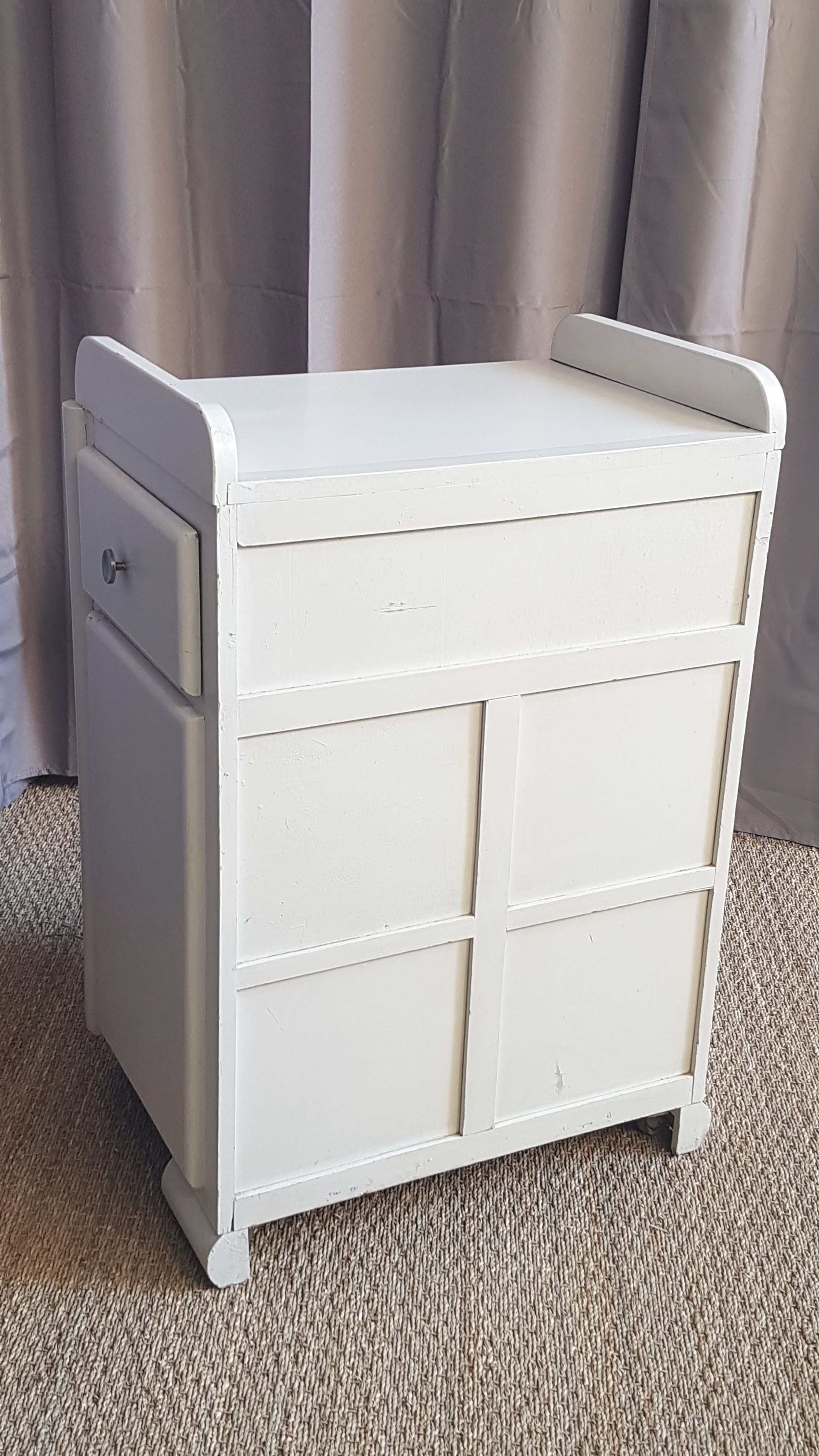 Vintage dresser