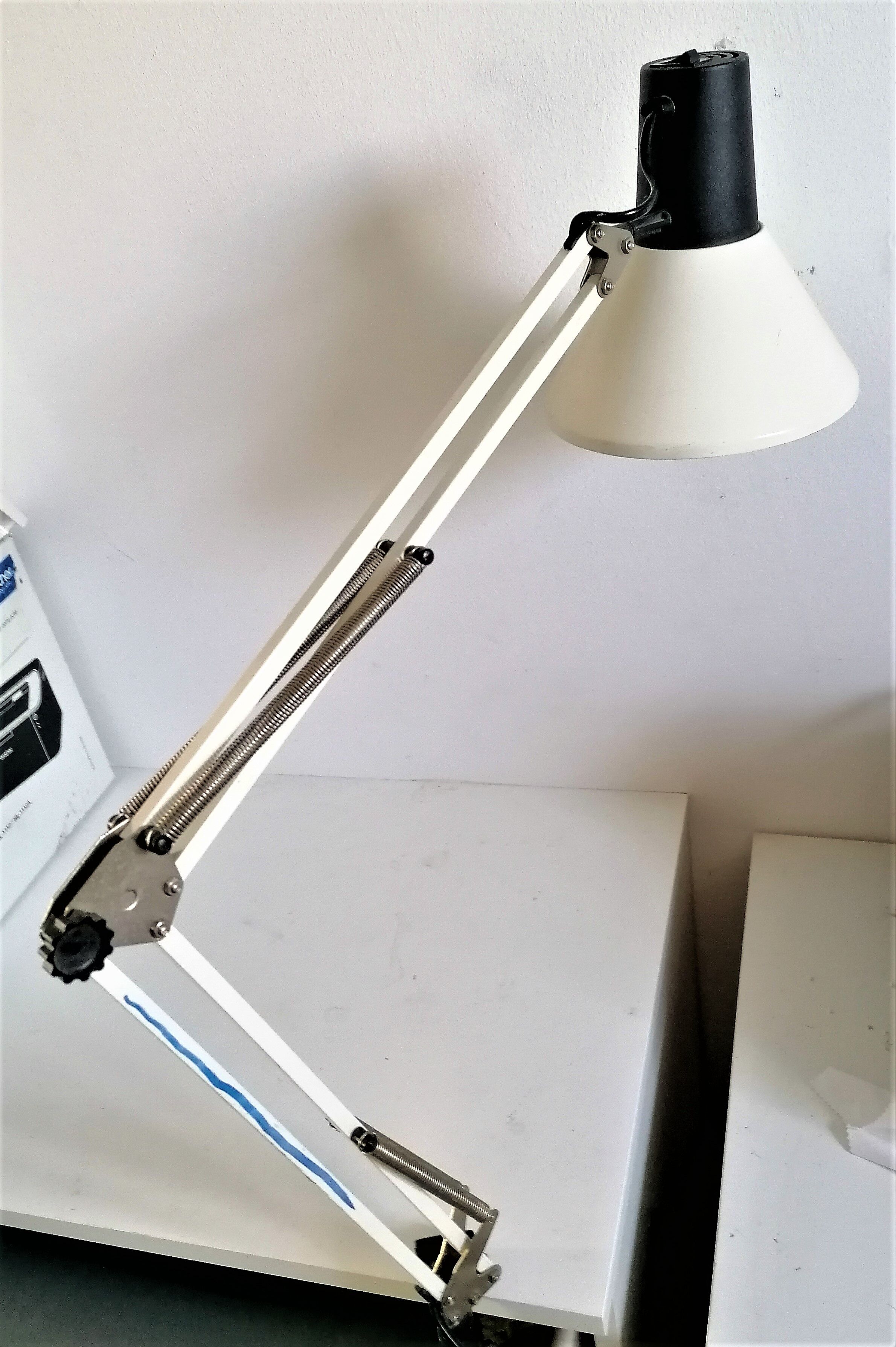 Desk lamp Massive architect articulated design vintage industrial workshopClick to enlarge