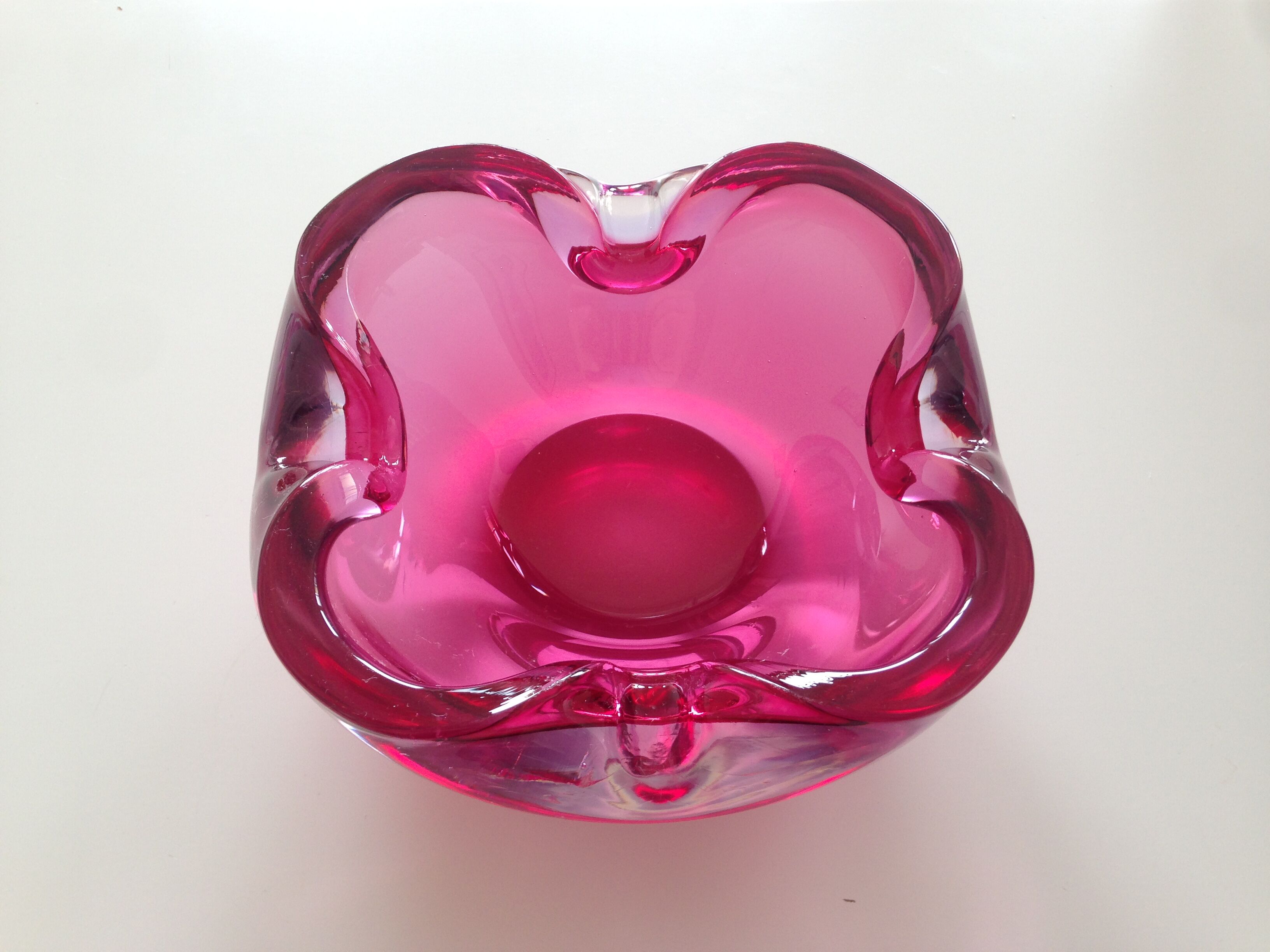 Ashtray pink Murano glass
