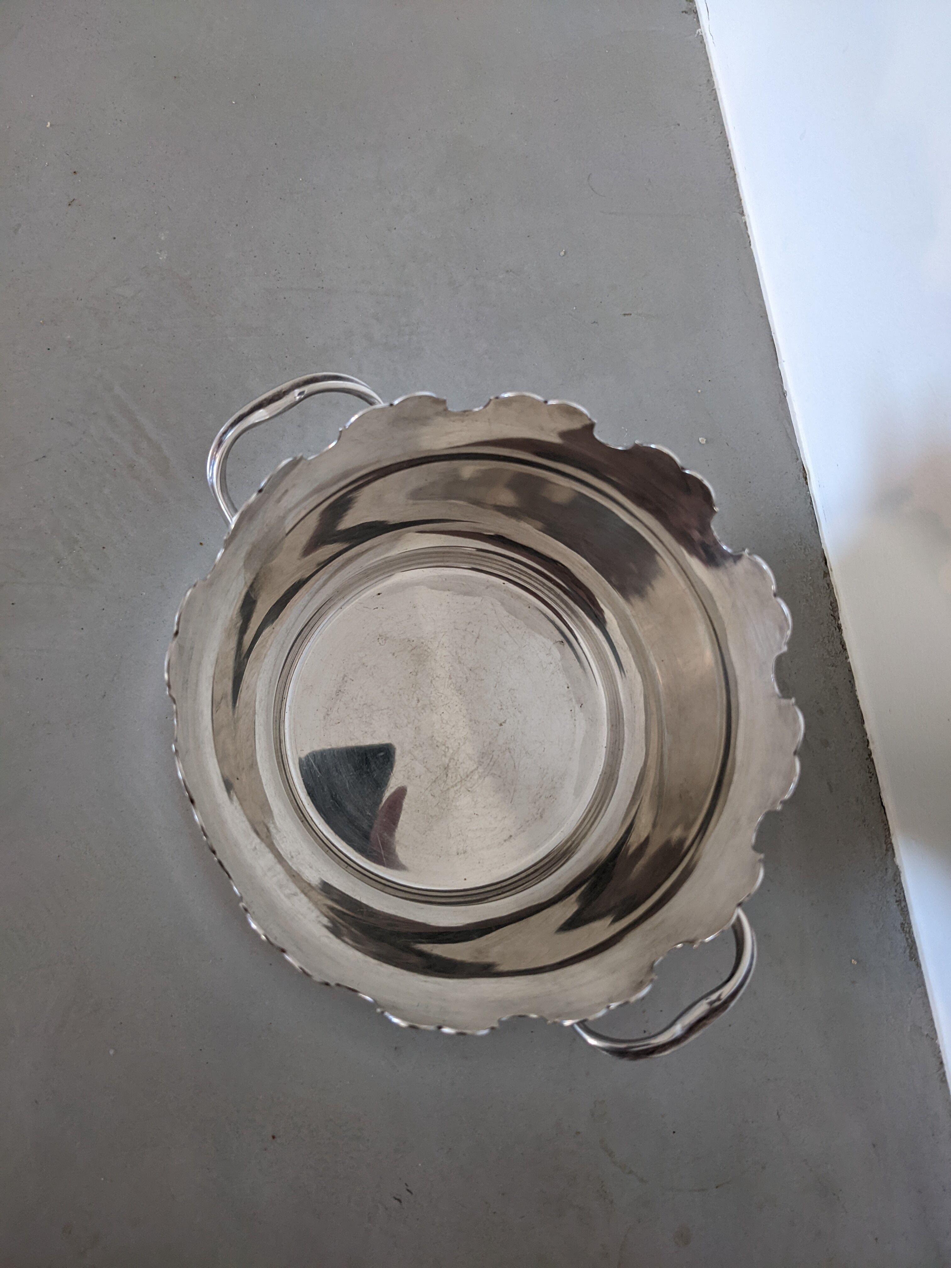 Silver metal planter, Plasait goldsmith