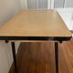 Table in Formica