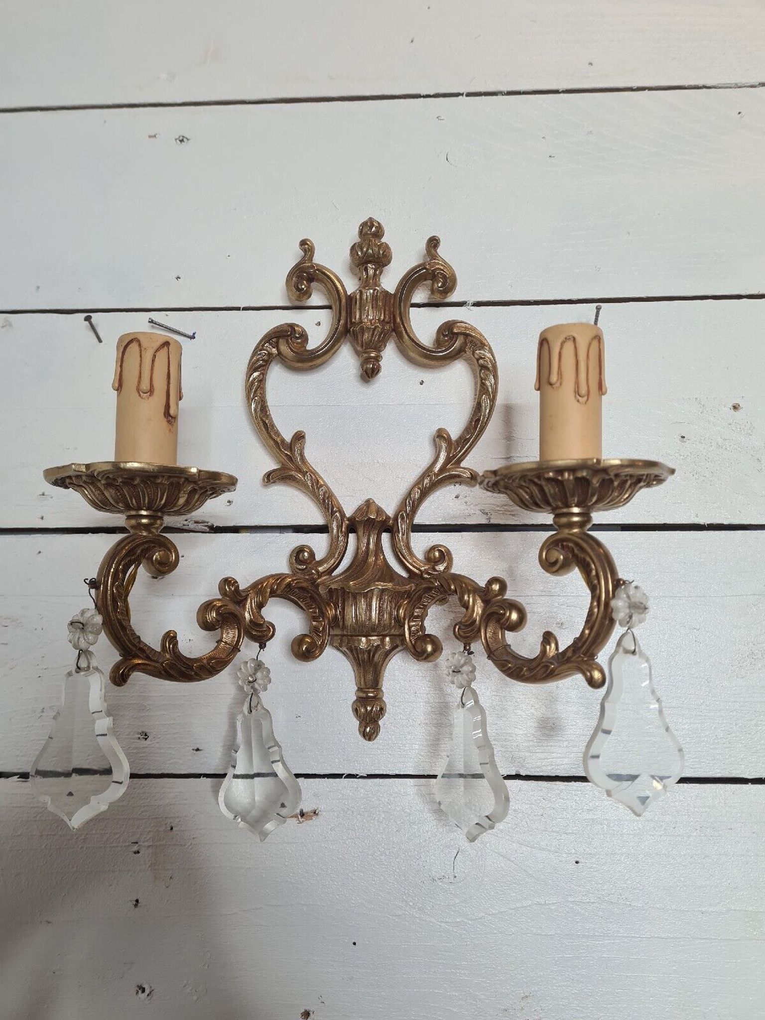 Louis XV style bronze wall lamp with tassels