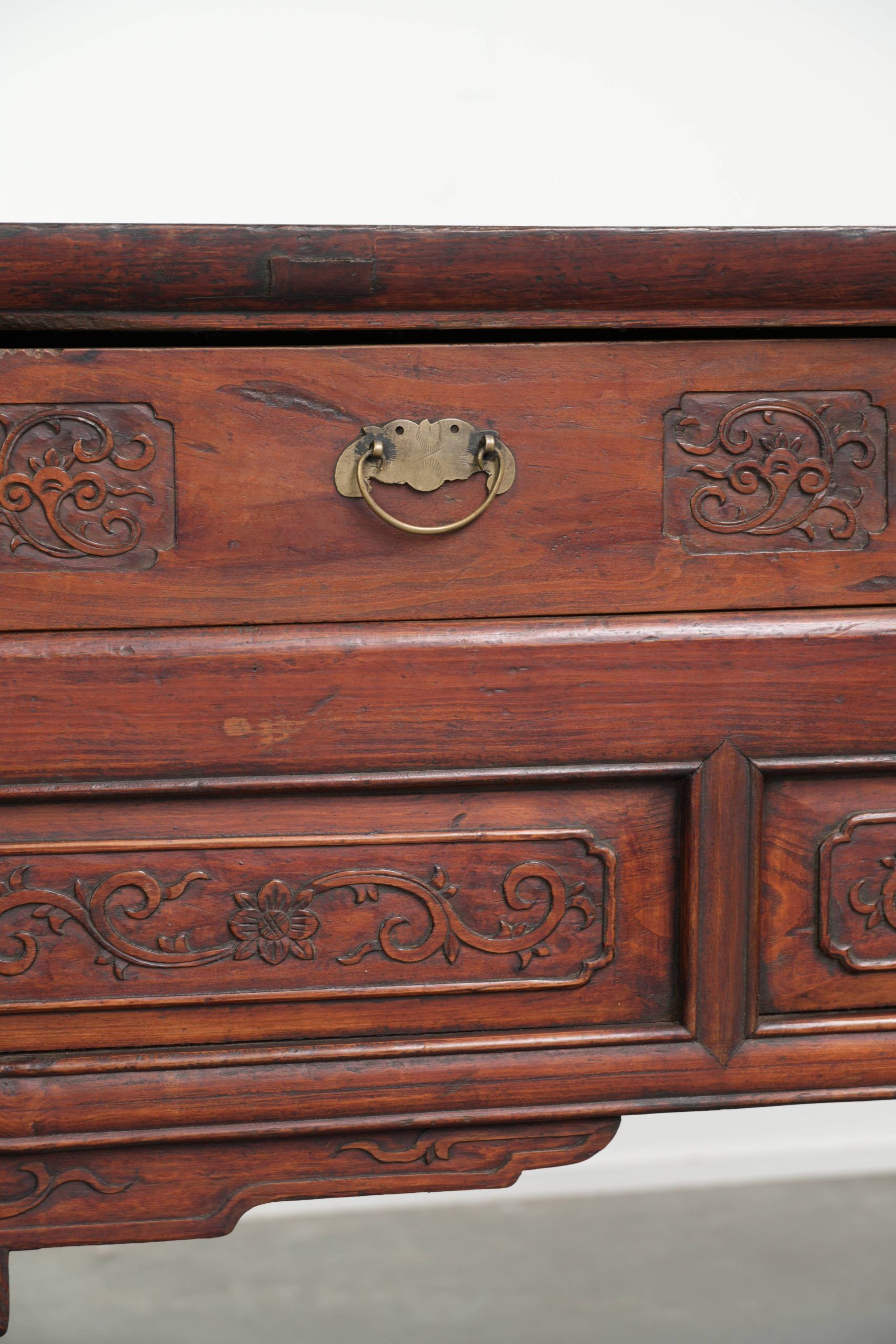 Buffet chinois en bois ancien de la fin du 19e siècle