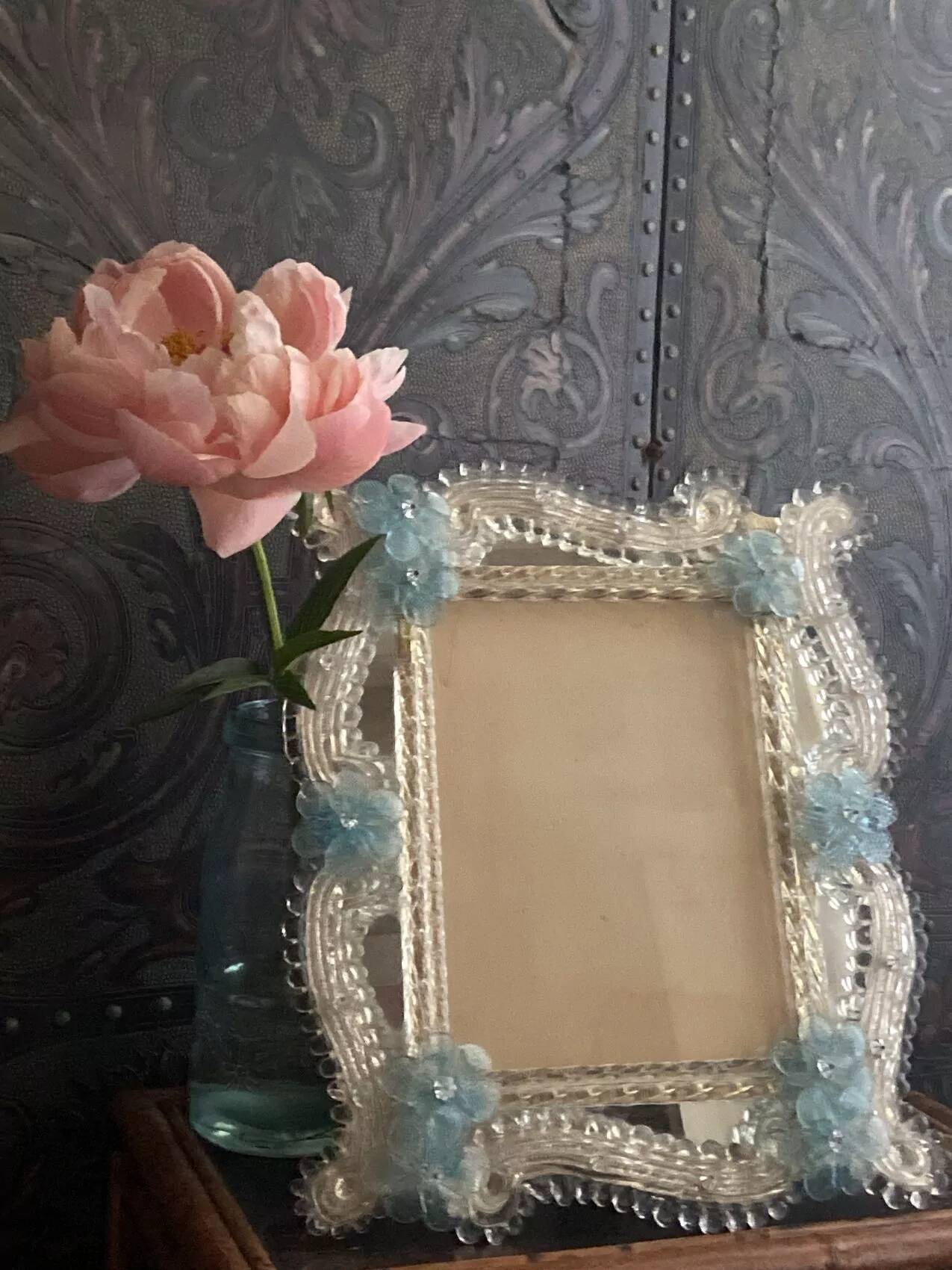 Miroir rectangulaire en verre de Murano aux fleurs bleues – Années 50
