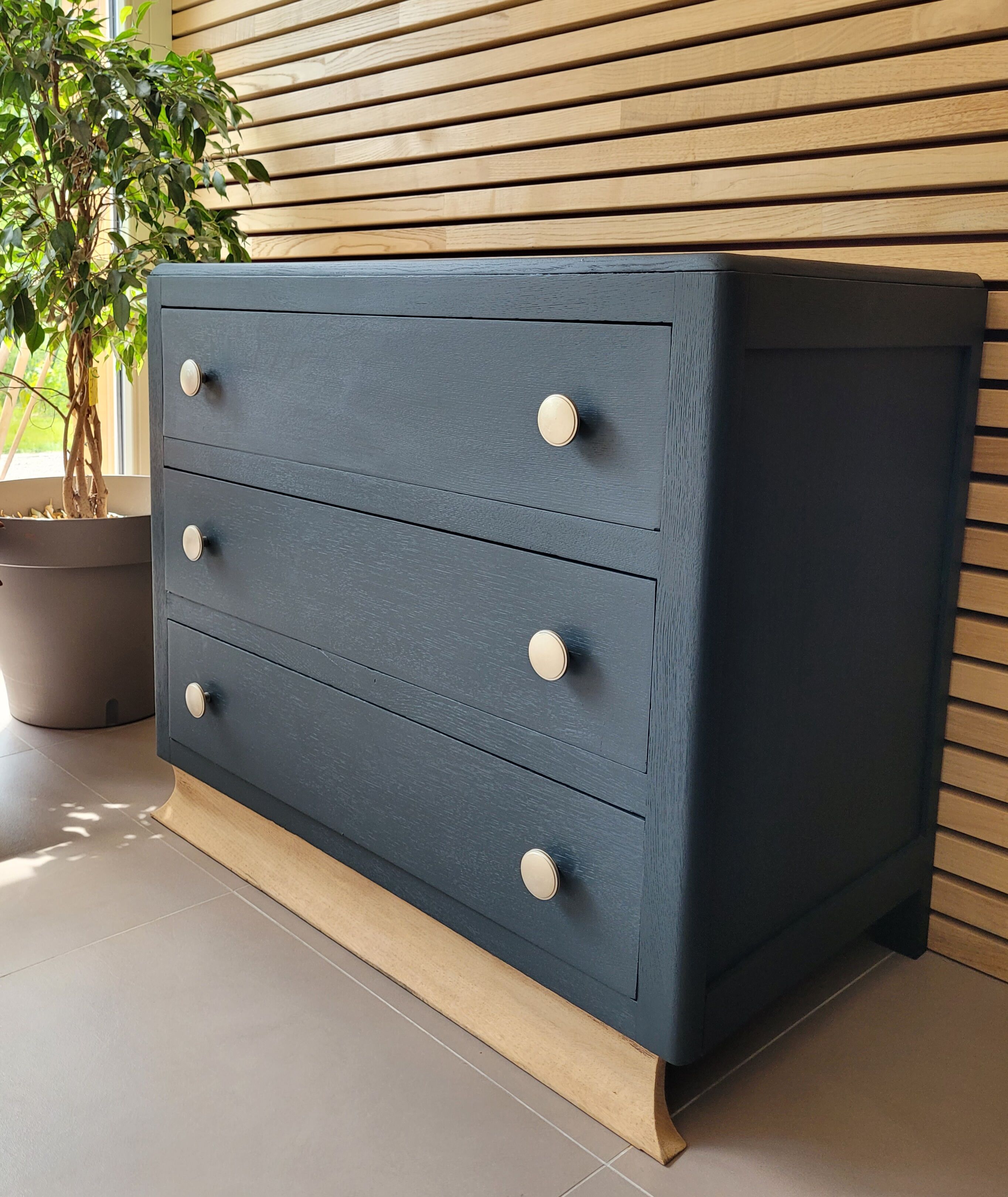 Vintage art deco chest of drawers