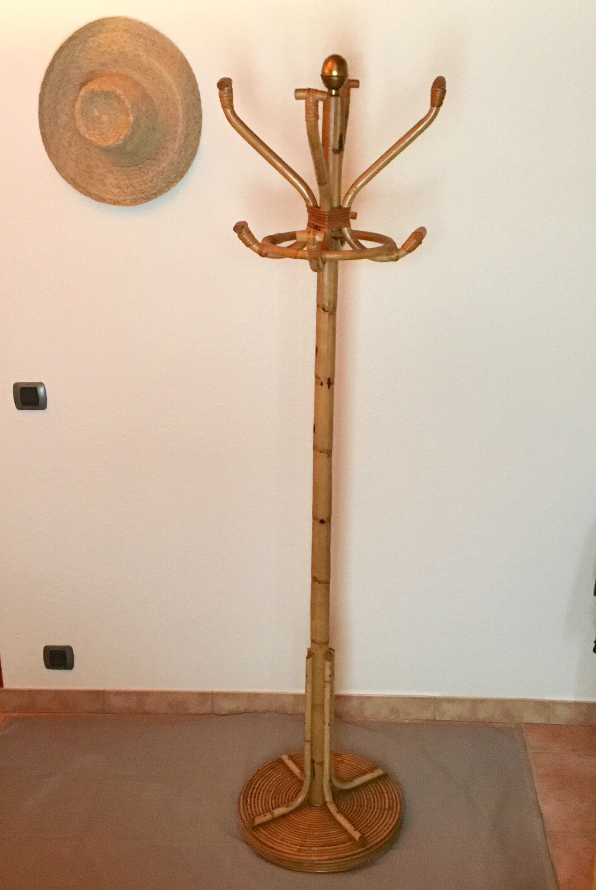 Porte-manteau en rotin années 60