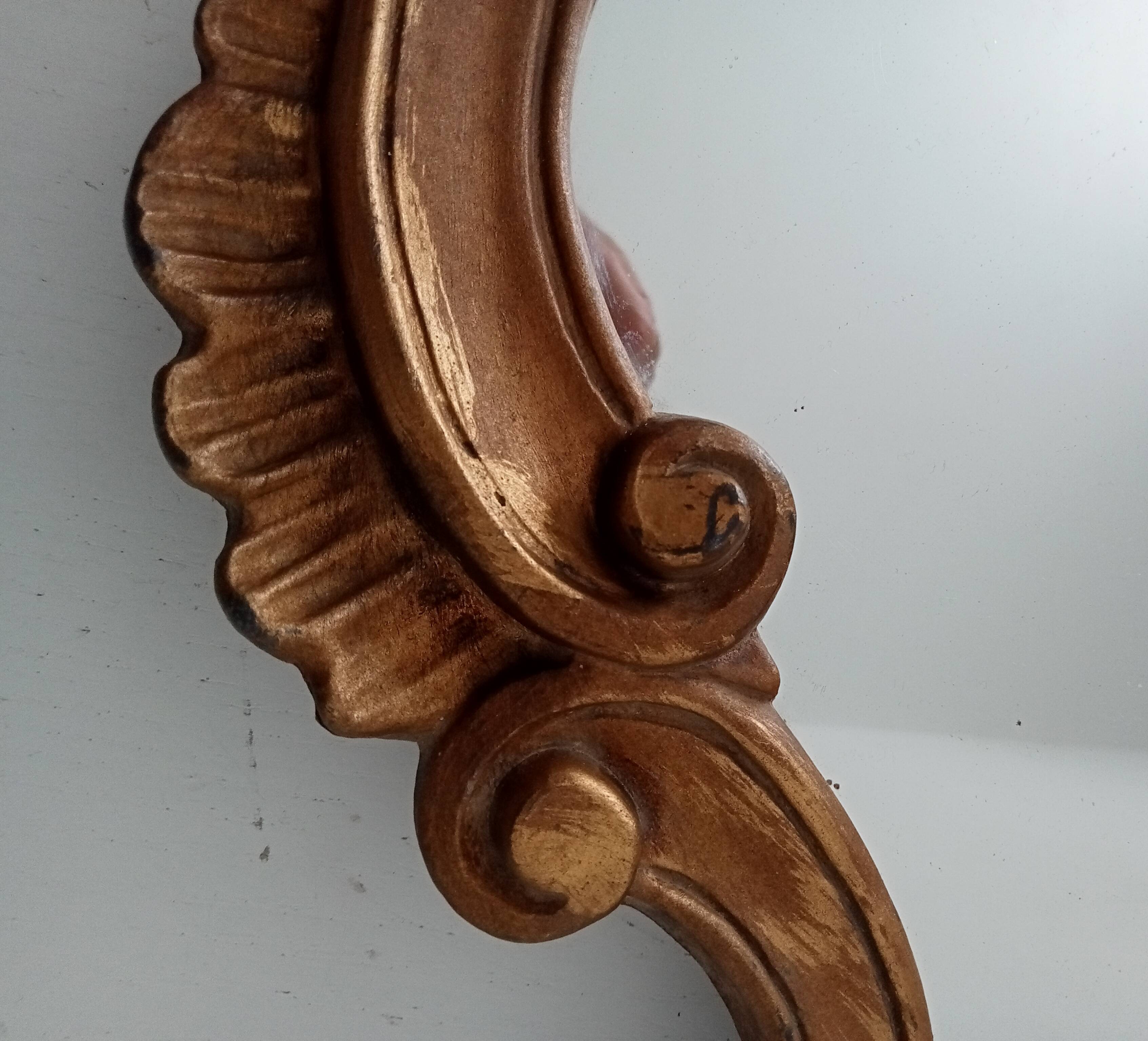 Italian baroque mirror in gilded resin from the 60s