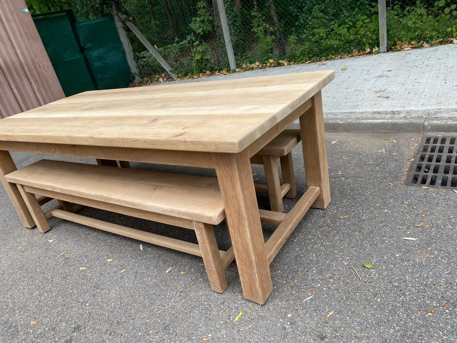 2 stripped farmhouse benches in solid oak, 1970, 175cm.