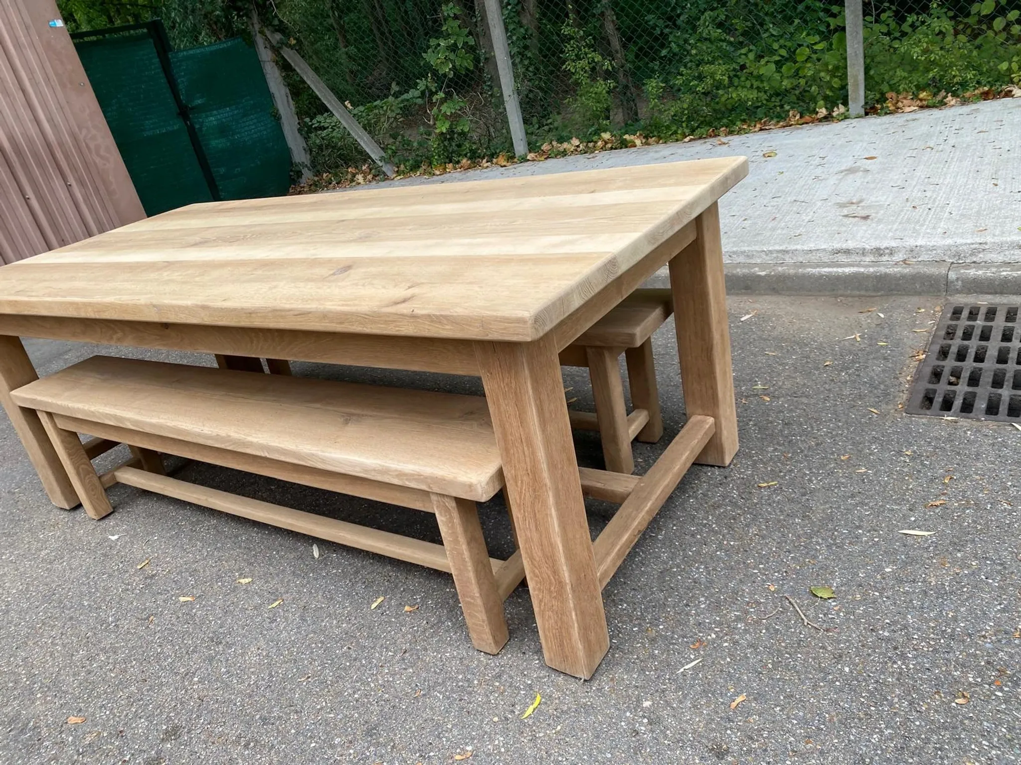2 stripped farmhouse benches in solid oak, 1970, 175cm.
