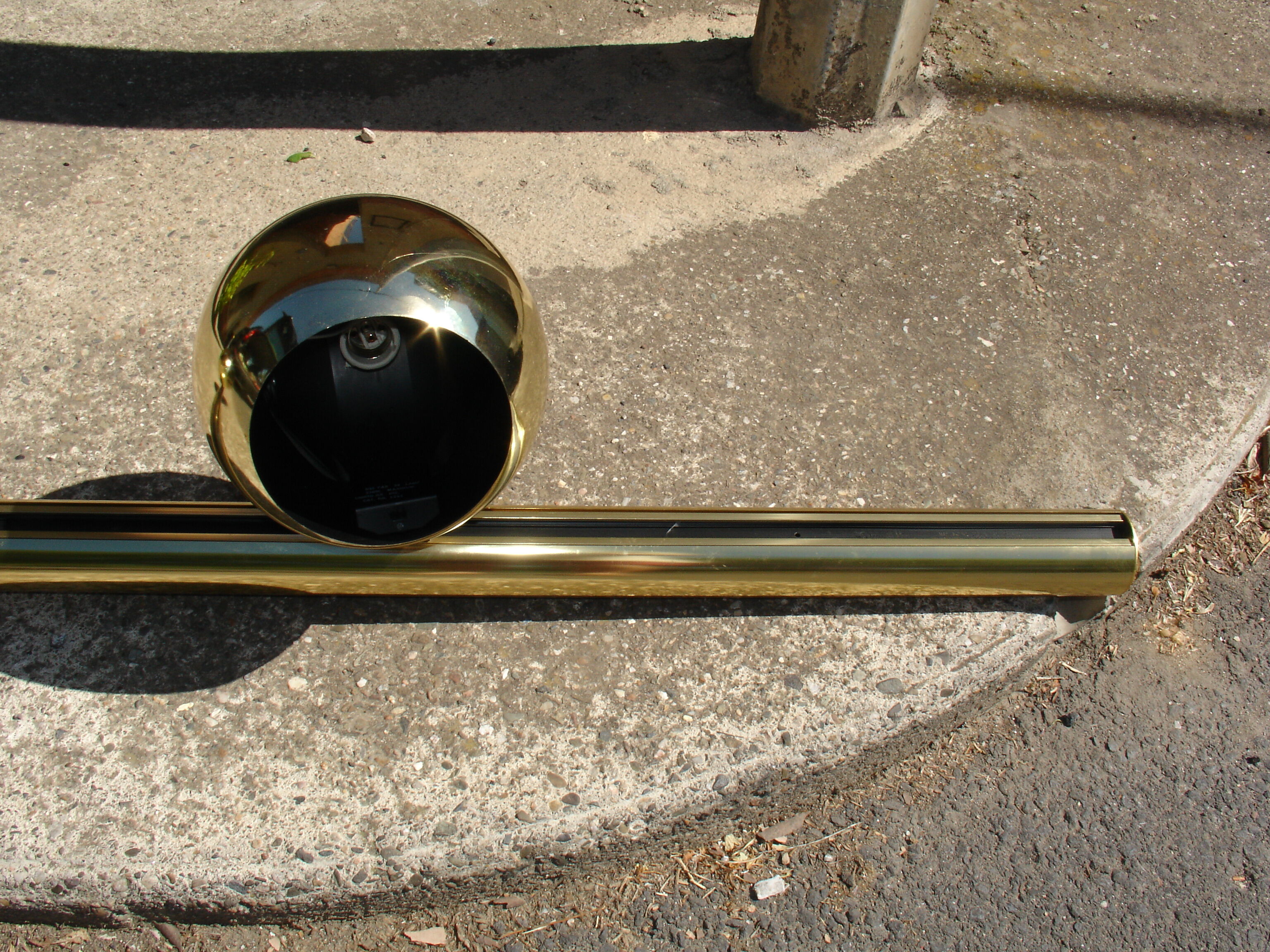 Light fixture circa 1970 by the American brand Lightolier