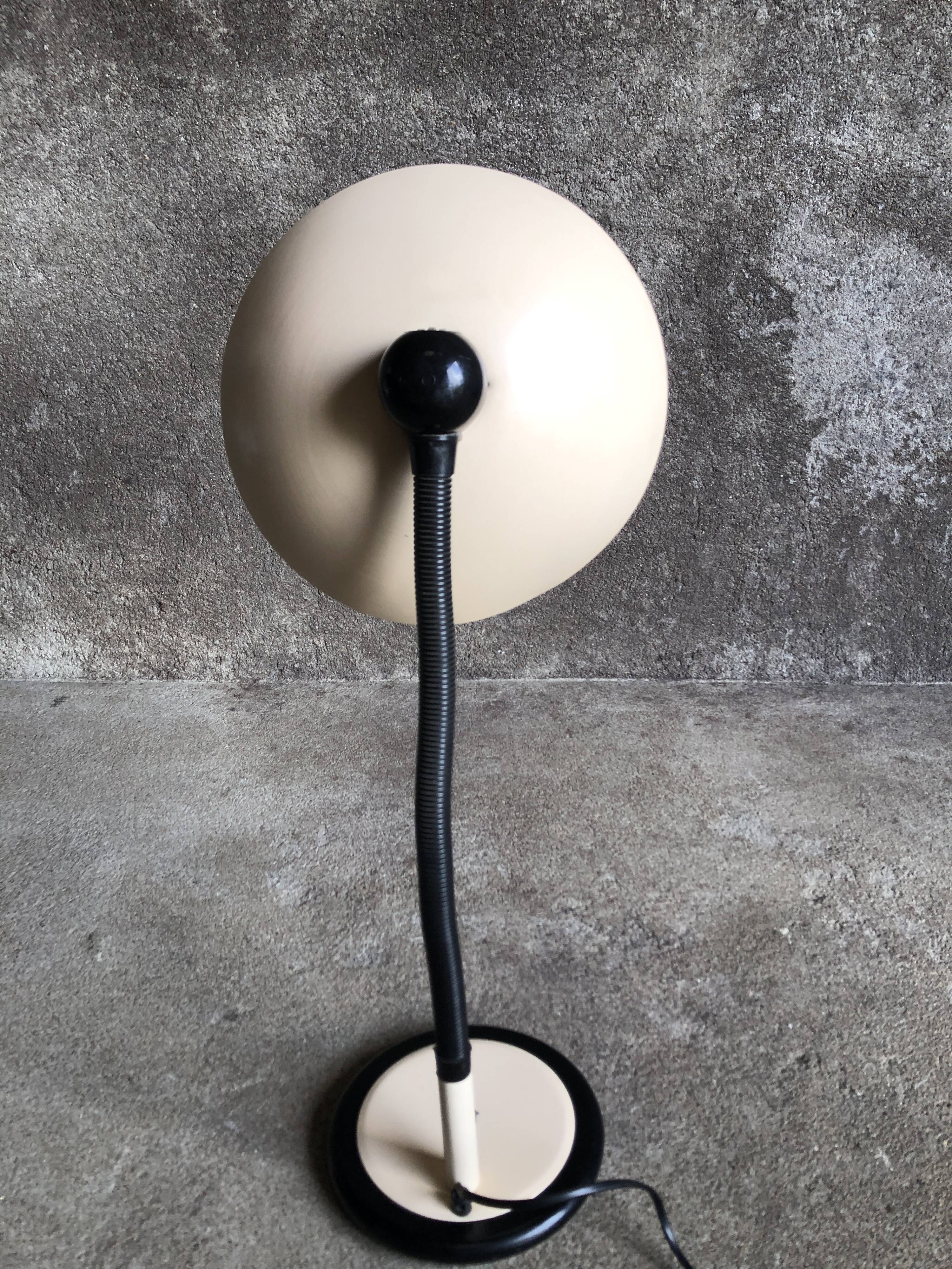 Vintage adjustable lamp in beige metal and black plastic, 70s/80s