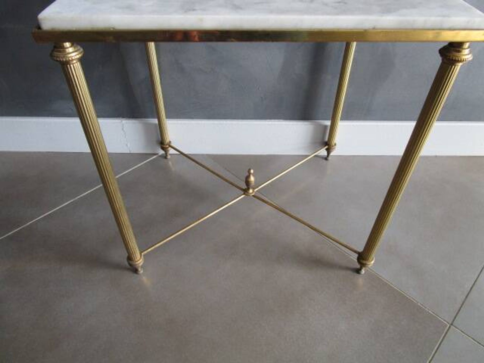 Table d'appoint Hollywood Regency, plateau marbre