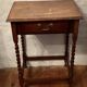 Small vintage side/bedside table from the 1940s – Wood with twisted legs