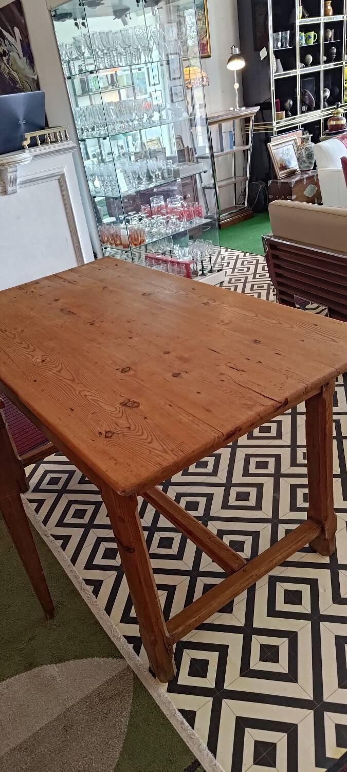 Pine farmhouse table