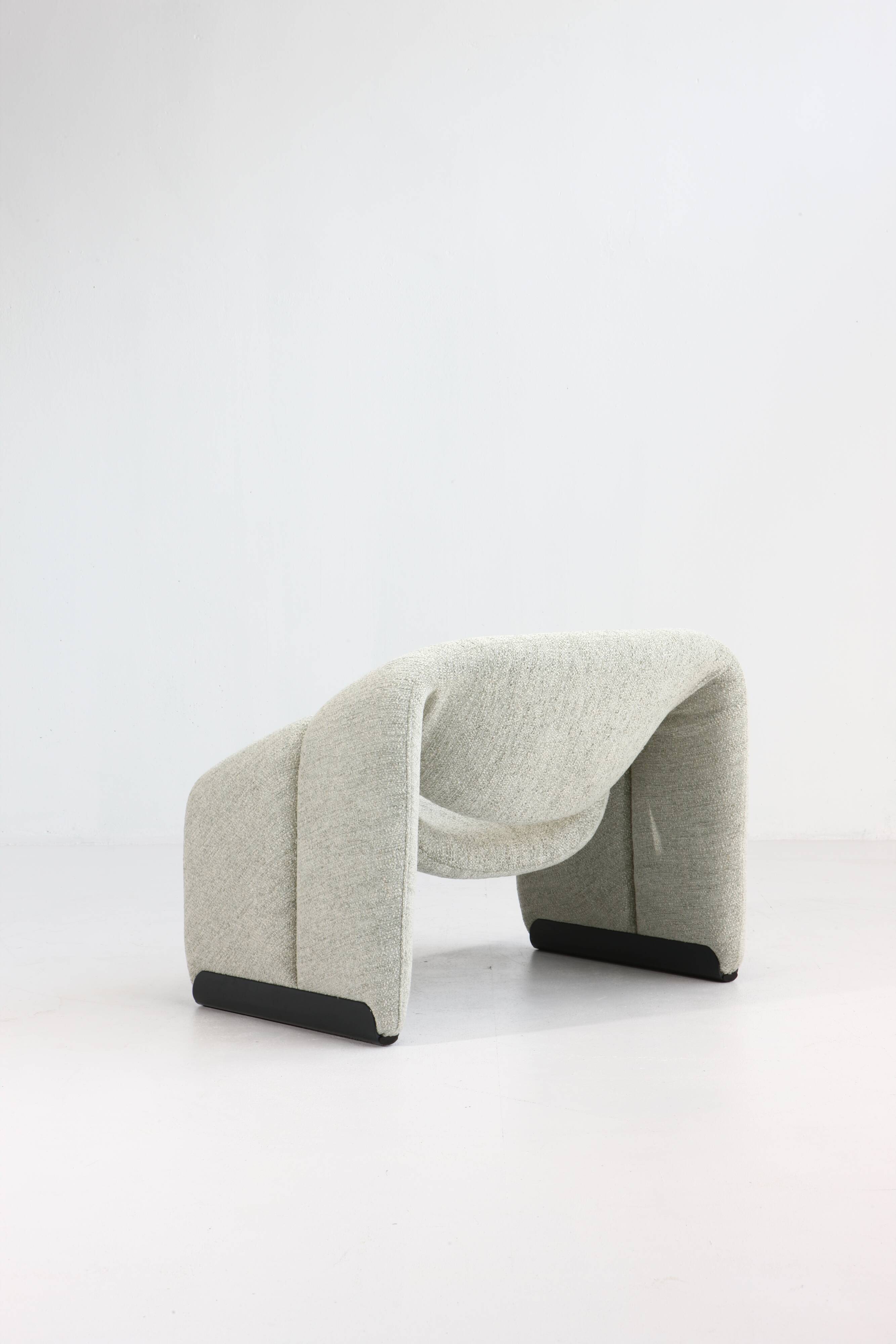 pair of "Groovy" armchairs by Pierre Paulin
