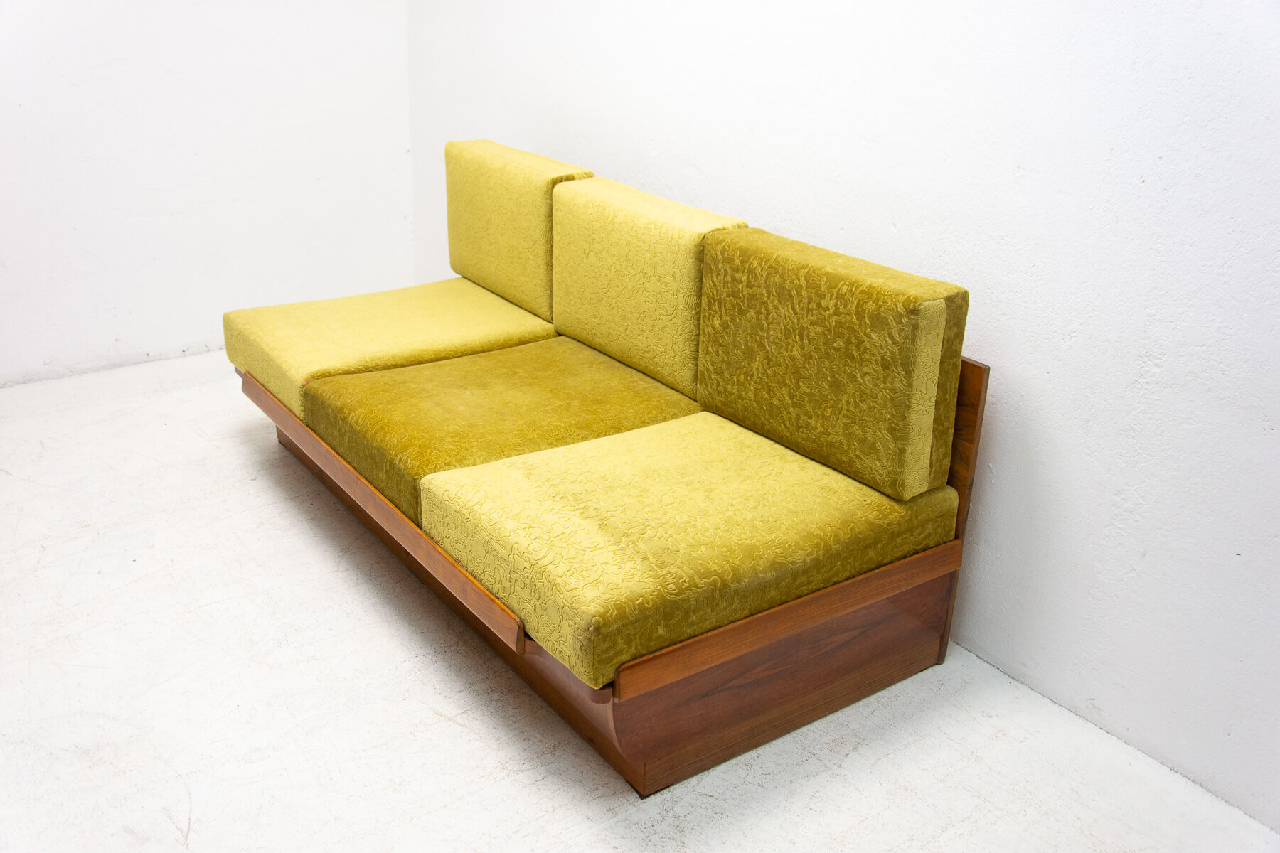 mid century sofabed in walnut by jindrich halabala for up zavody, 1950´s